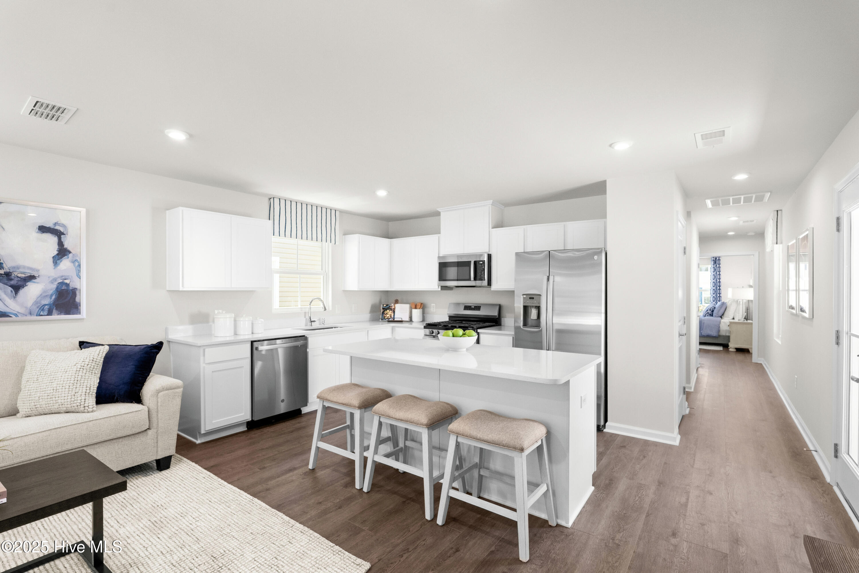 MPO 515 1508 Pine Log Trail Interior 6-f