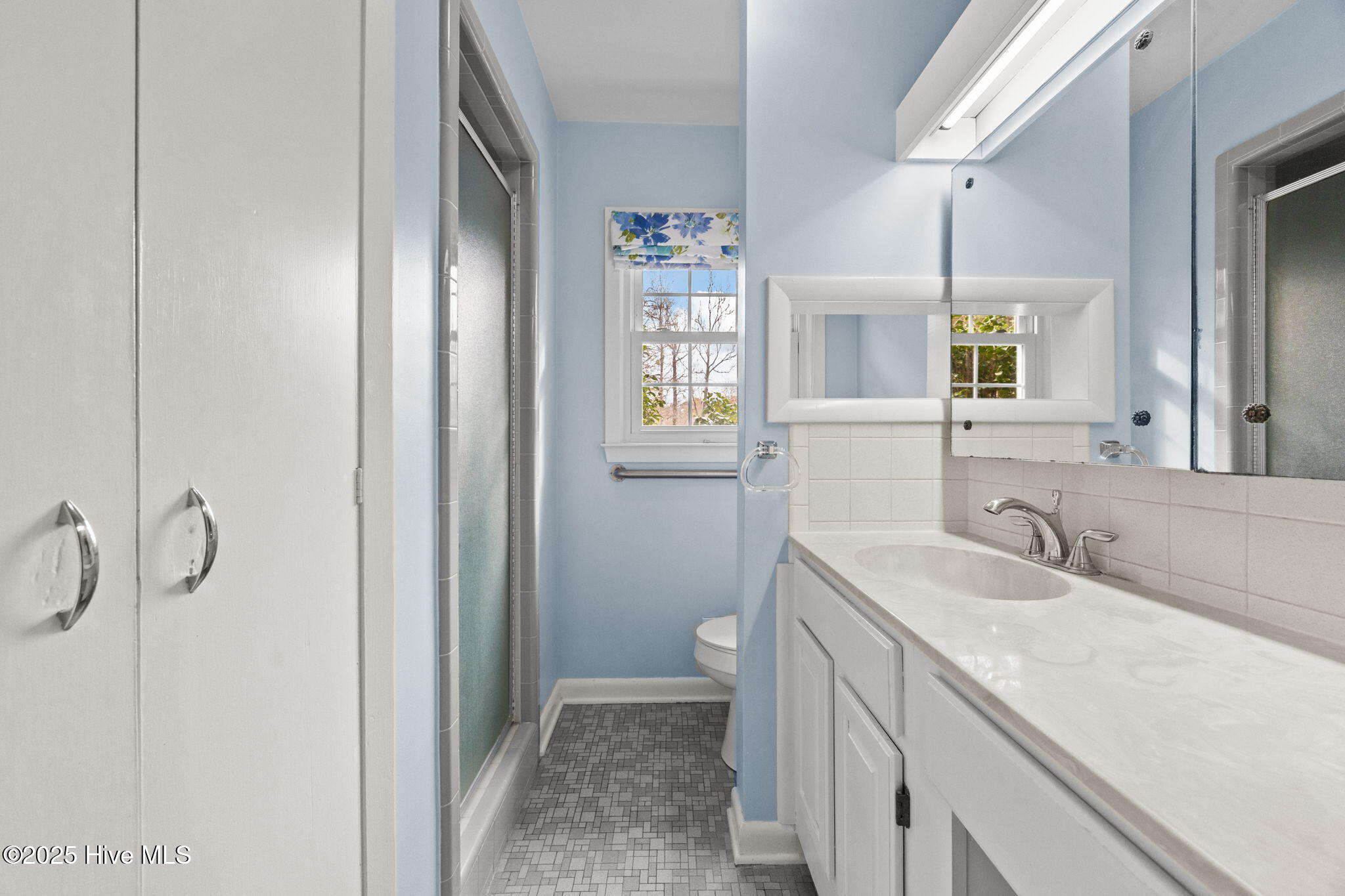 100544163 | Photo 21