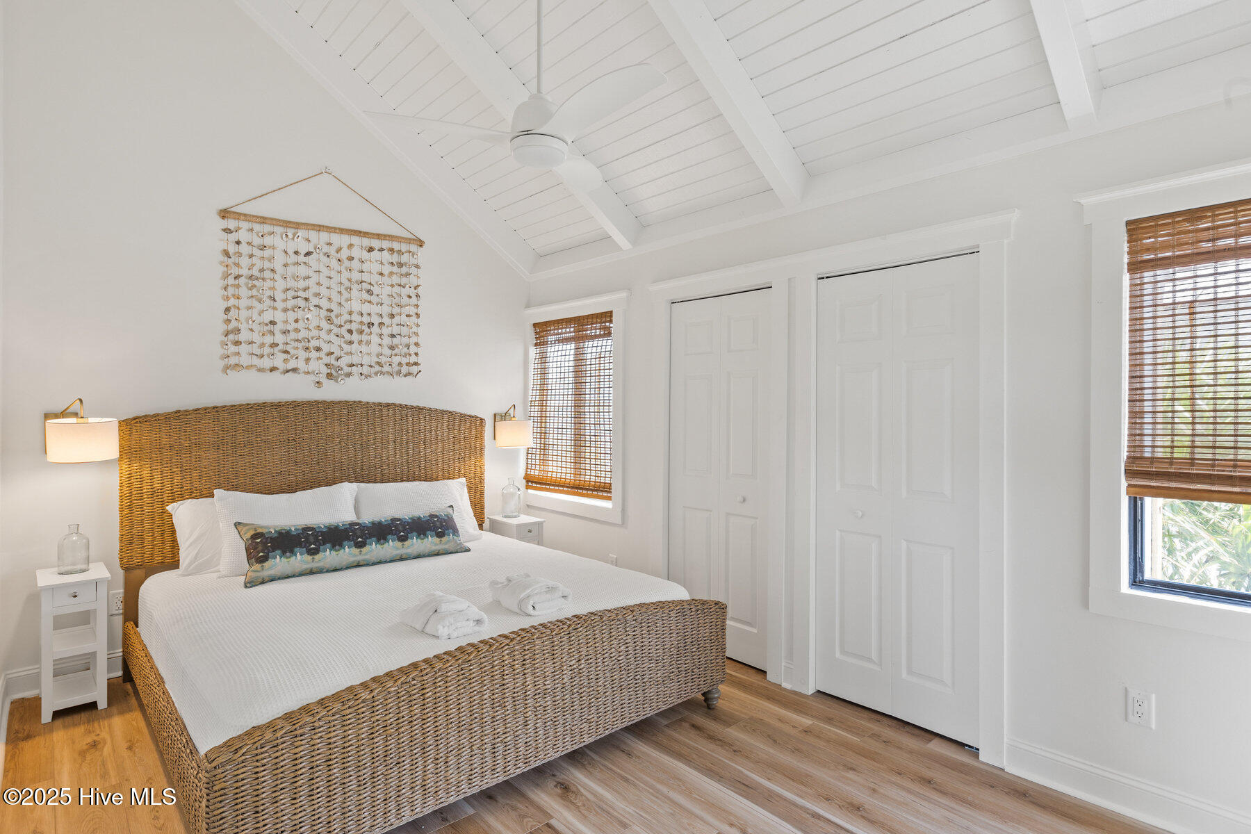 100540785 | Photo 28