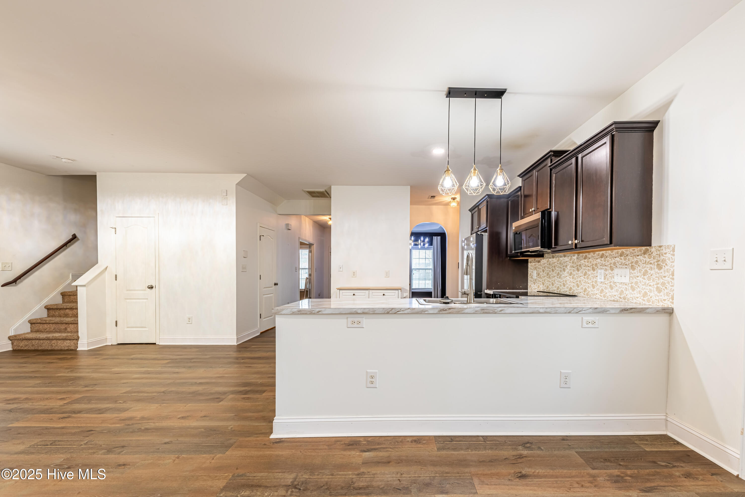 100546682 | Photo 20