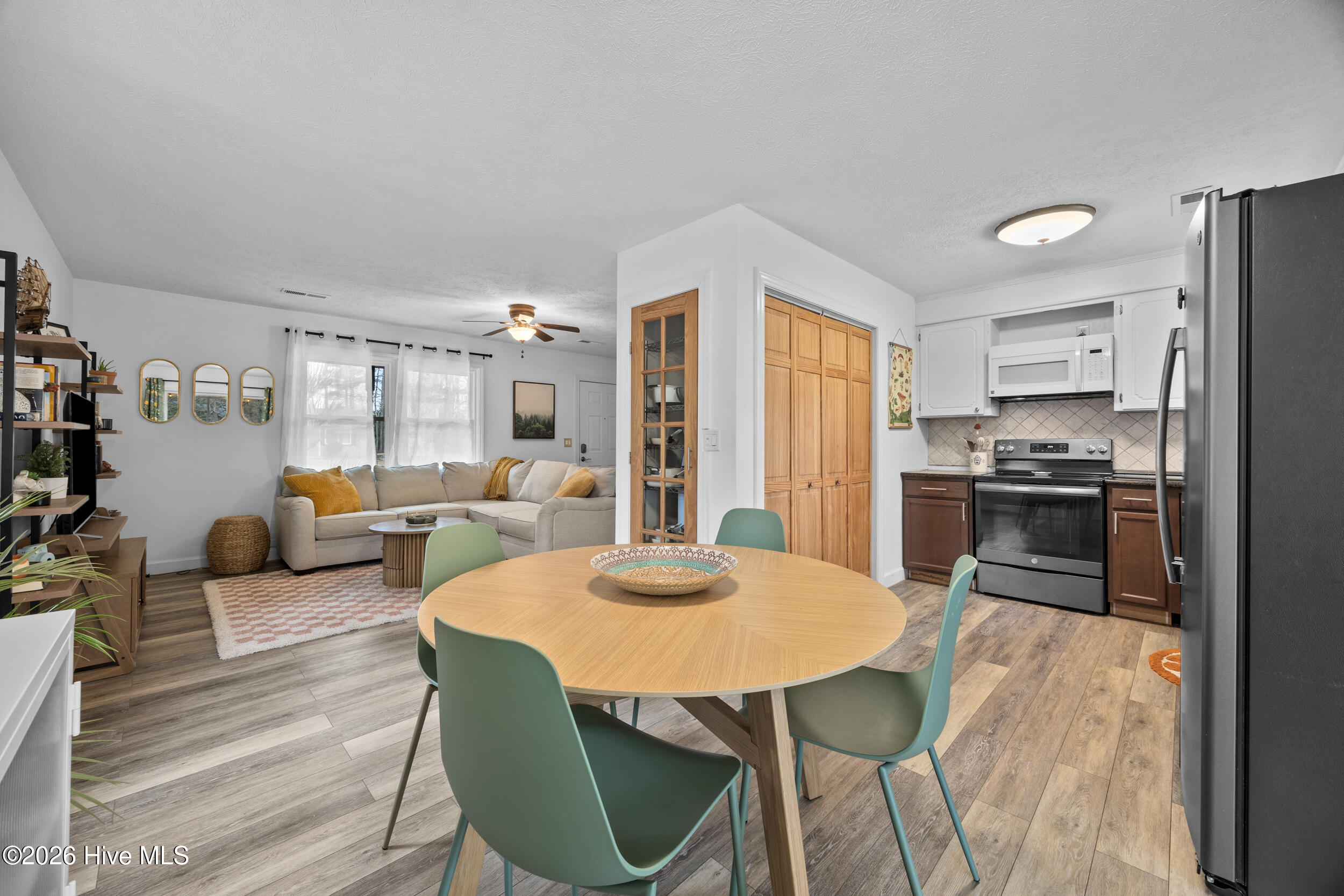 100557502 | Photo 12