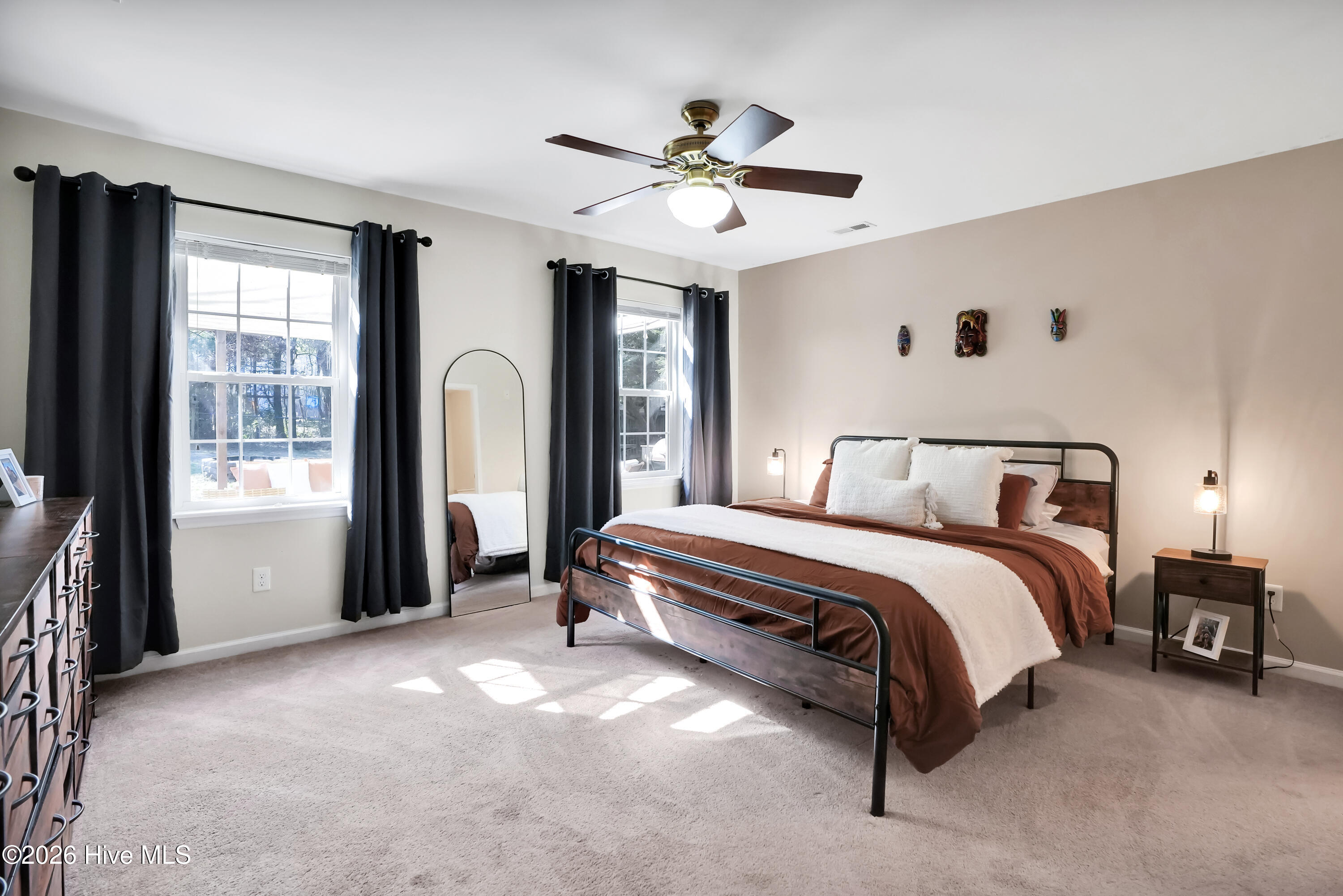 100555387 | Photo 21