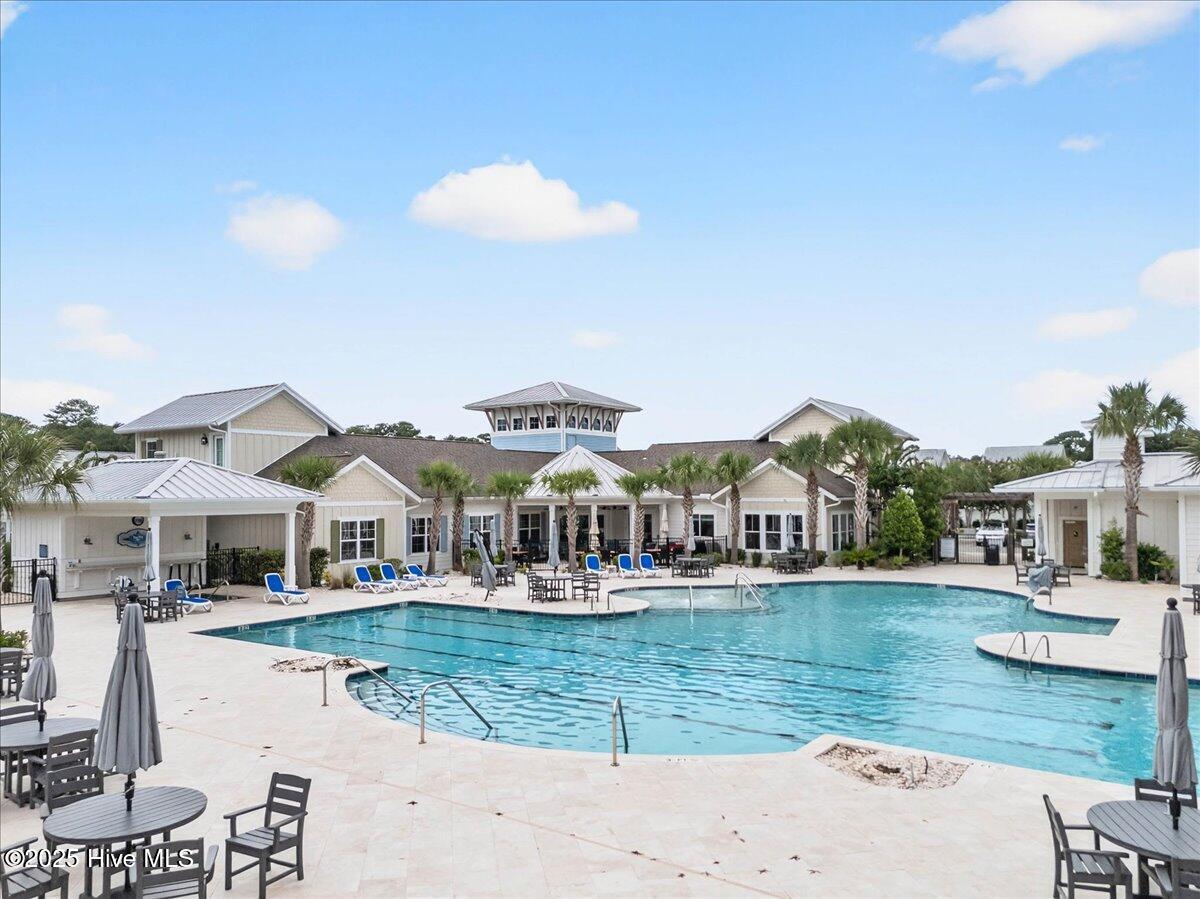 100524378 | Photo 64