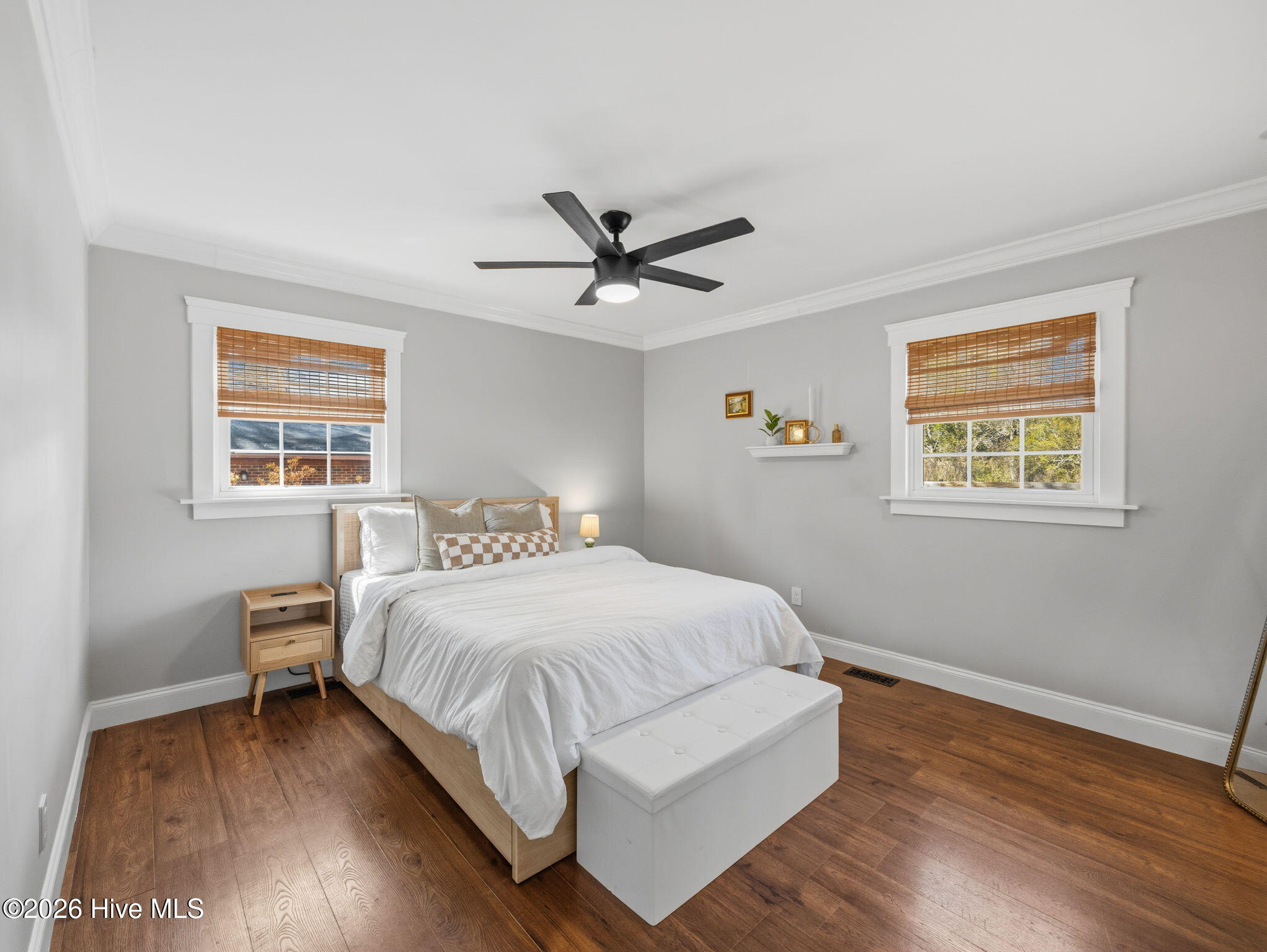 100564380 | Photo 14