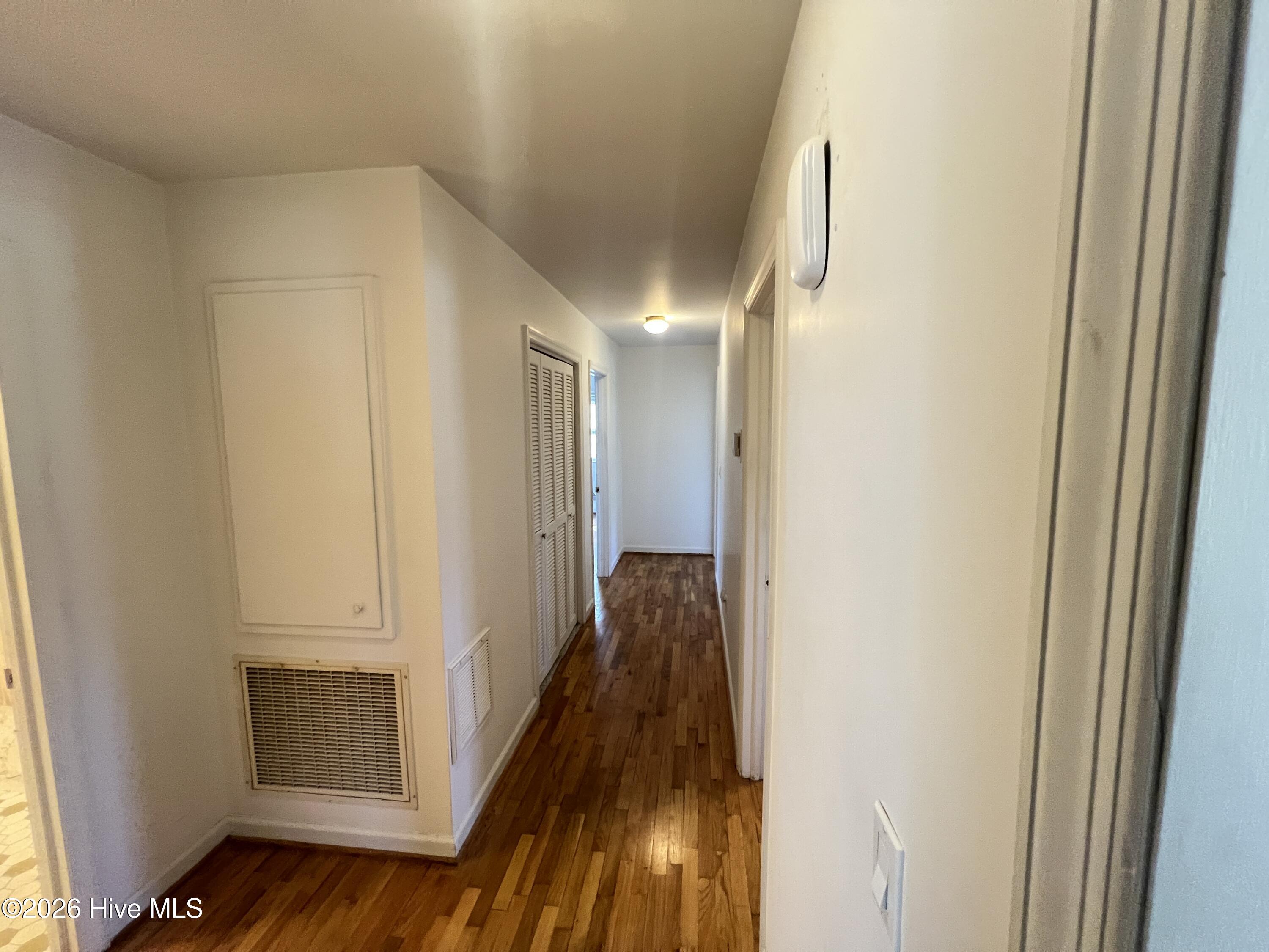 100562608 | Photo 11