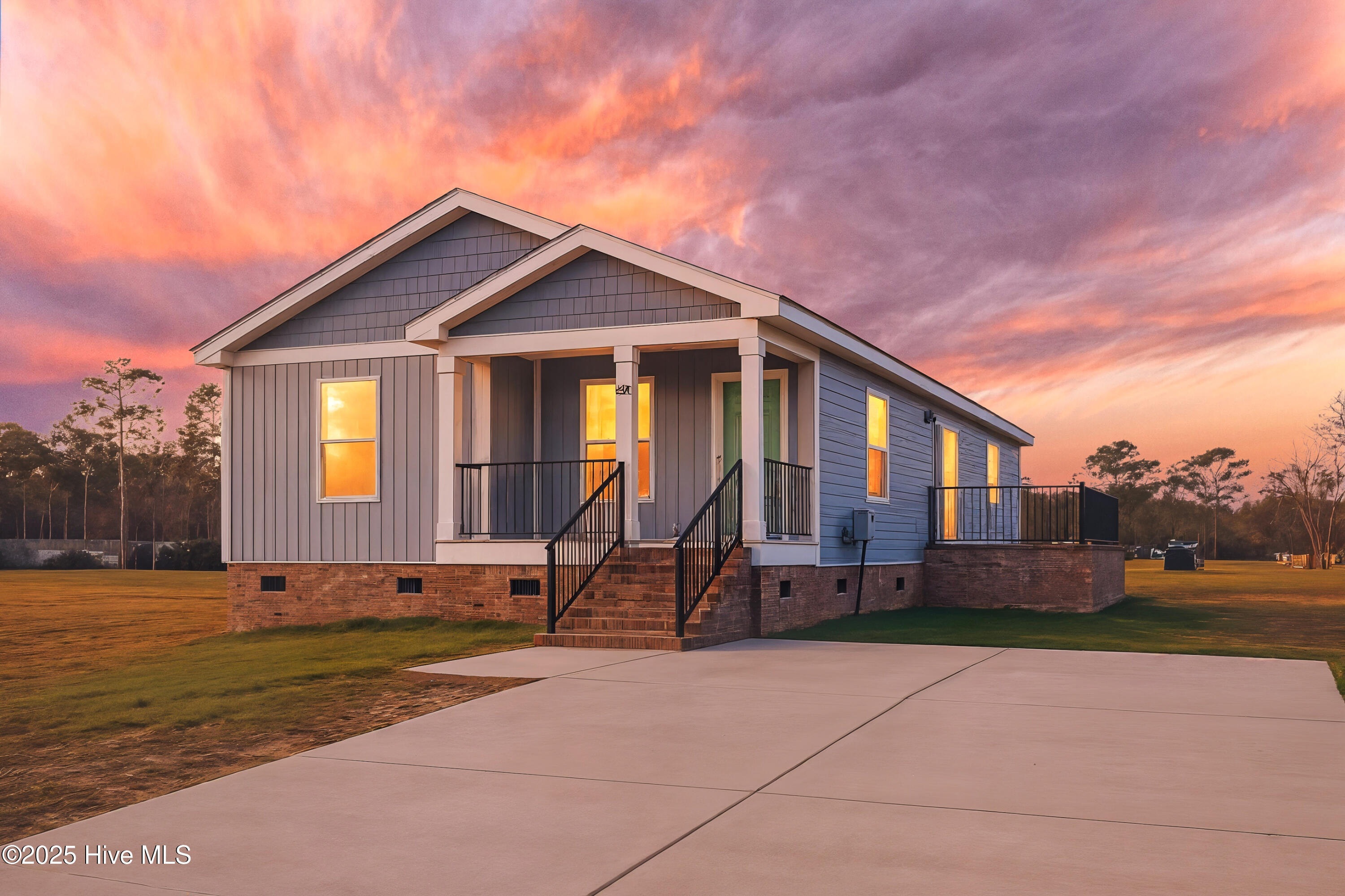 100543383 | Photo 25