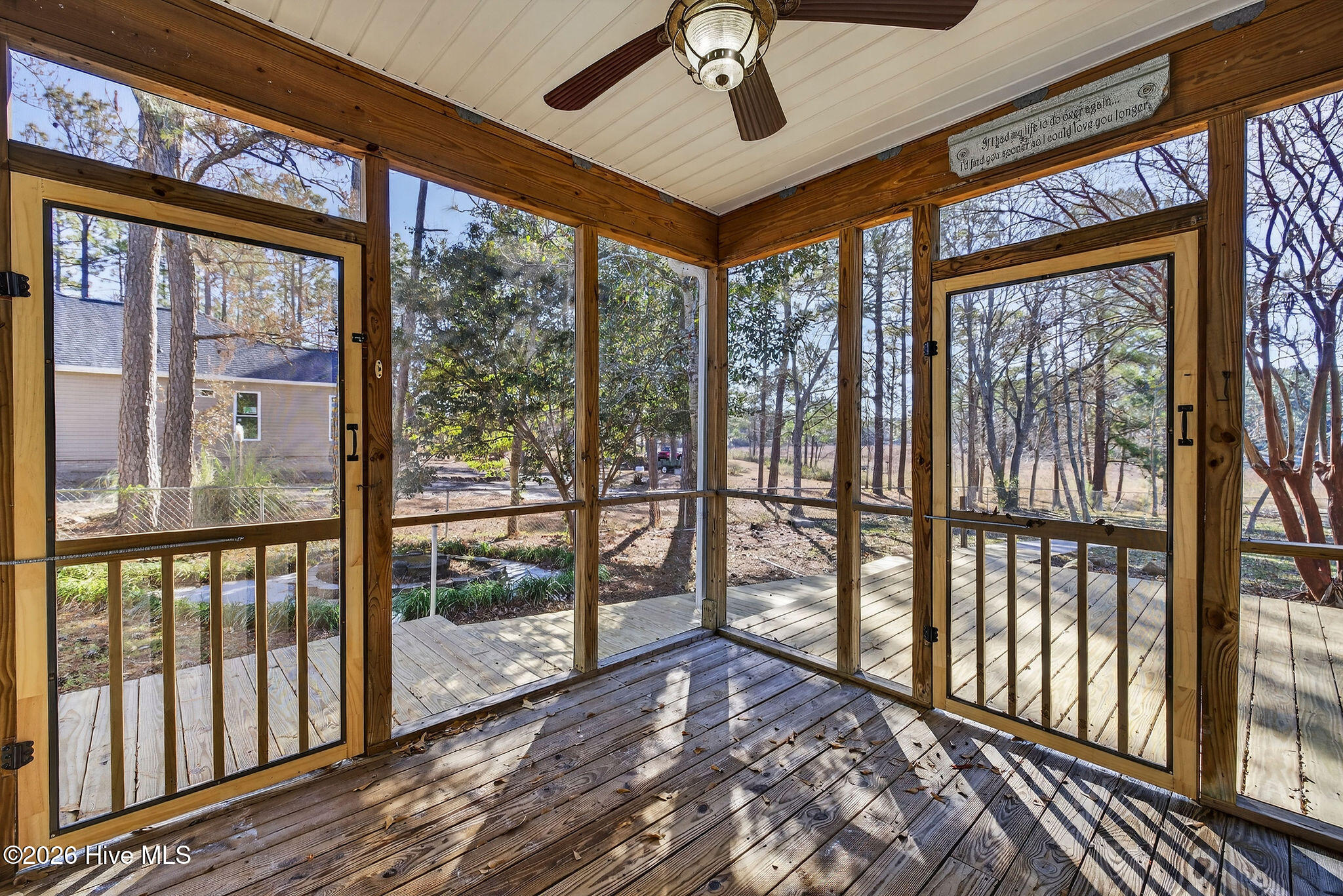 100549331 | Photo 11