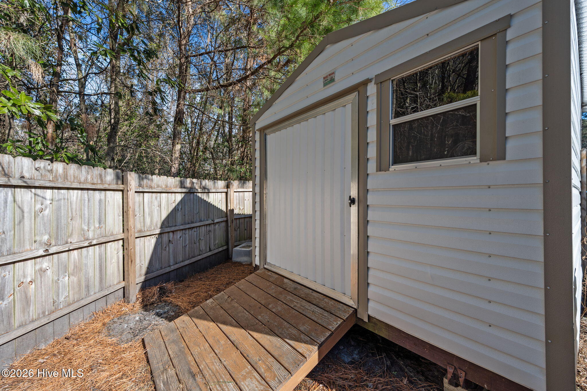 100552556 | Photo 35