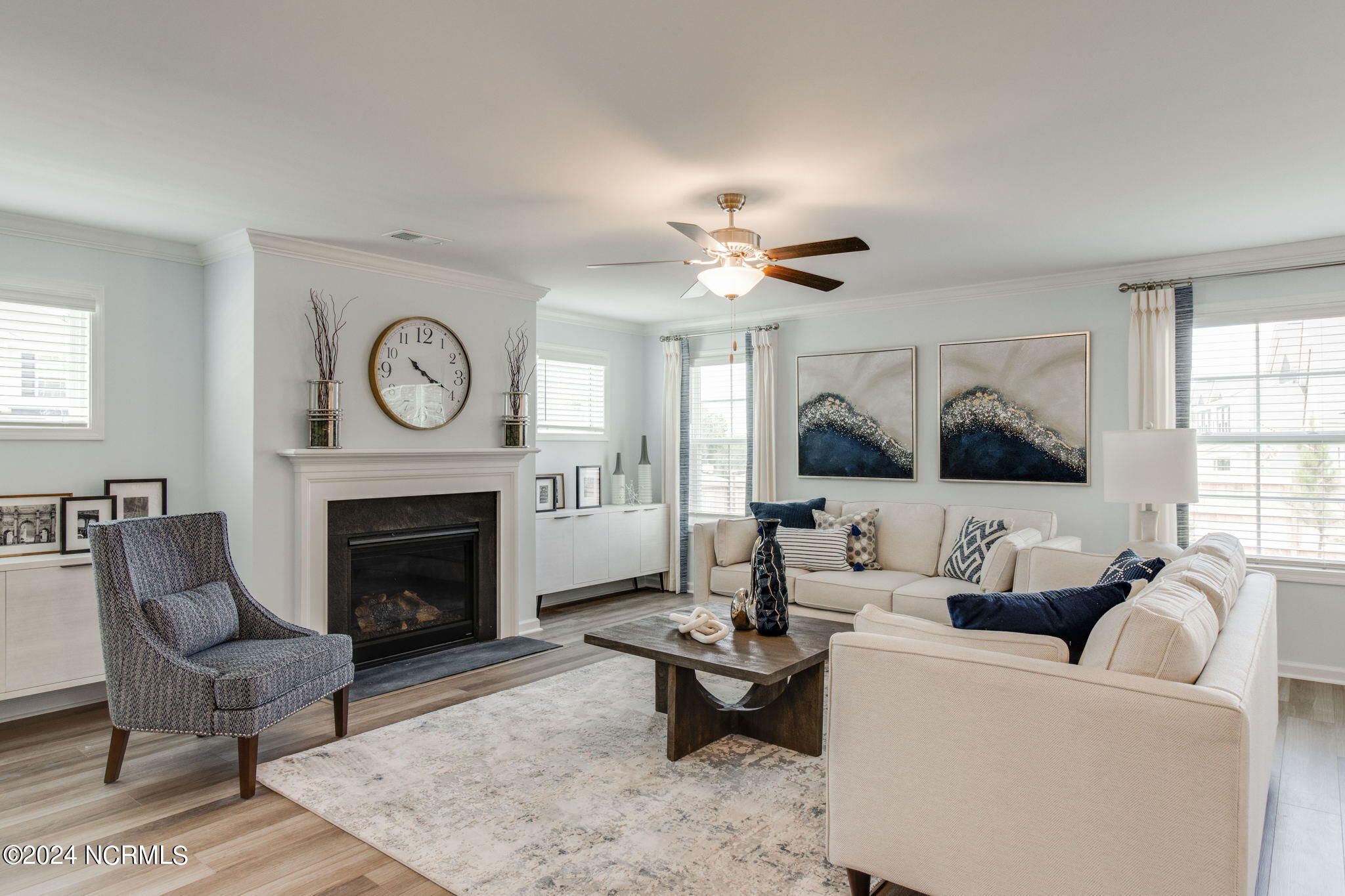 100548038 | Photo 37