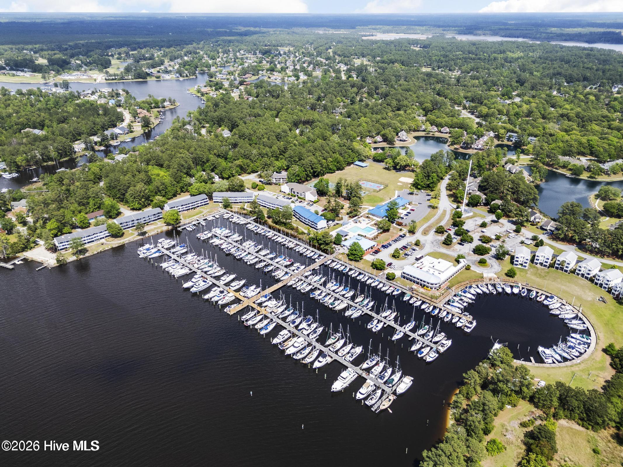 2072 91 Royal Pines Drive,New Bern