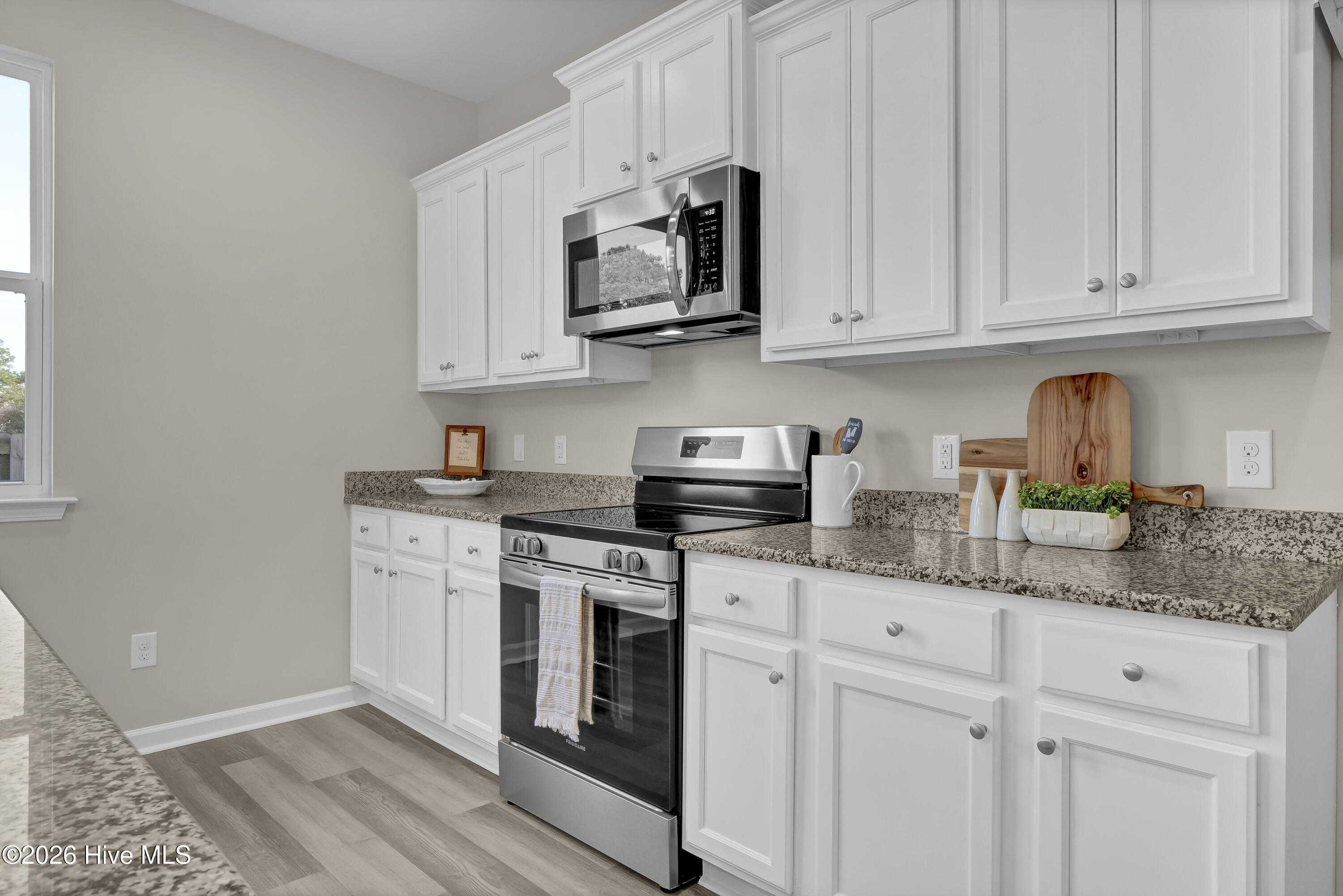 100555239 | Photo 11