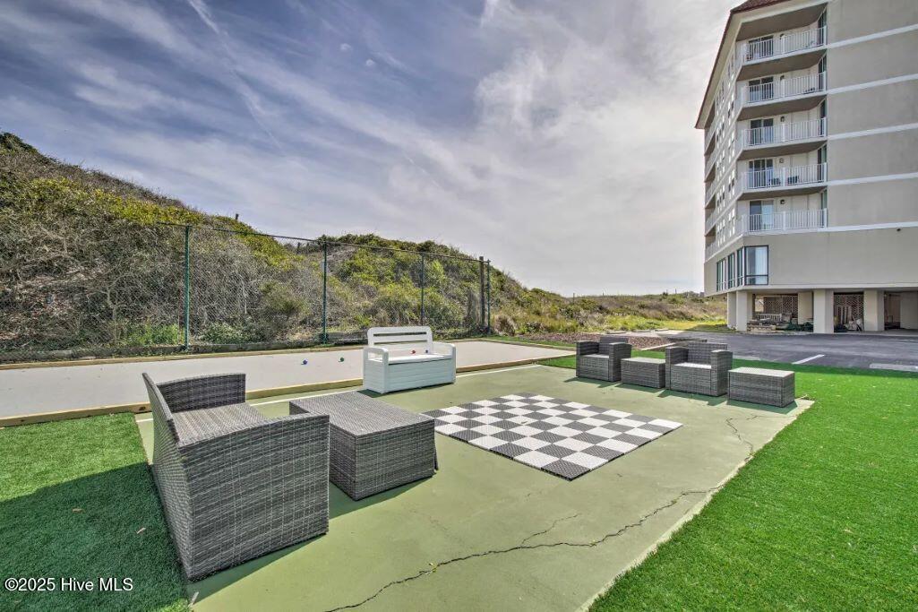 100541953 | Photo 43