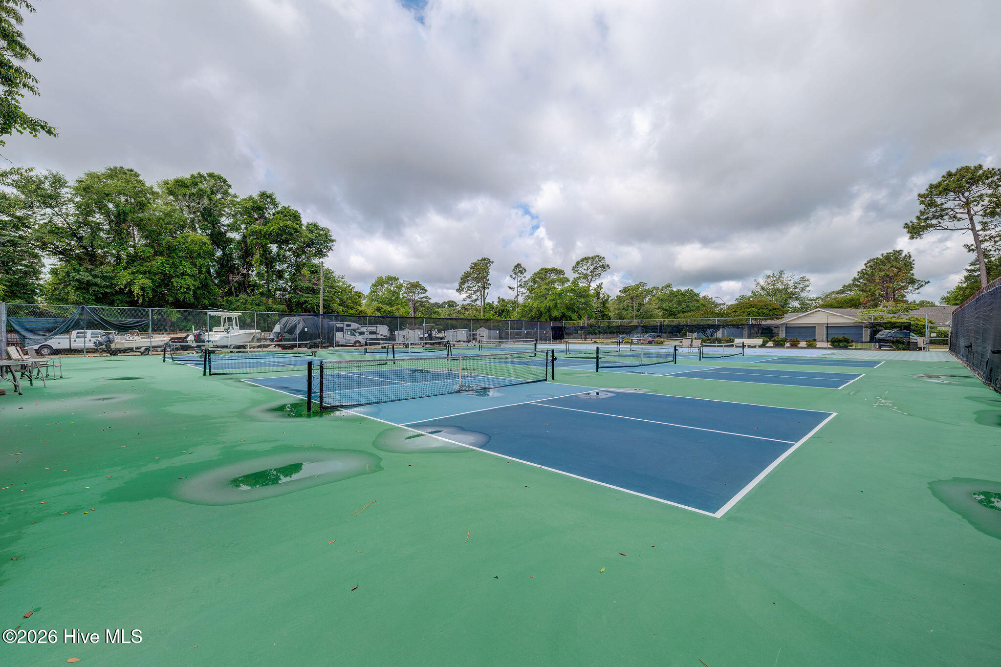 100563726 | Photo 53