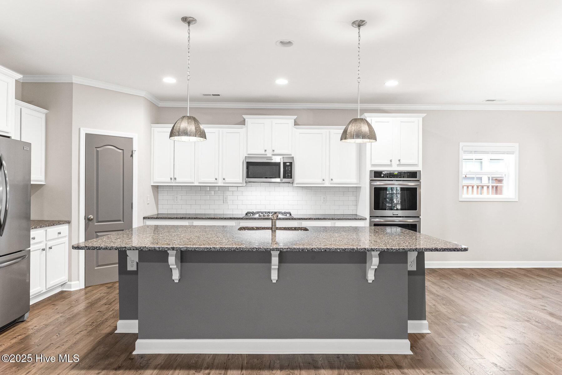 100538755 | Photo 17