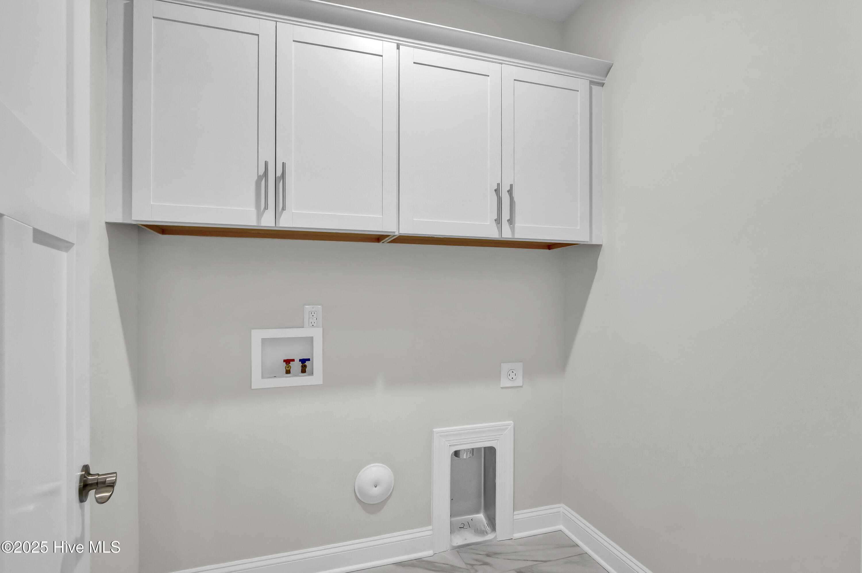 100477077 | Photo 10