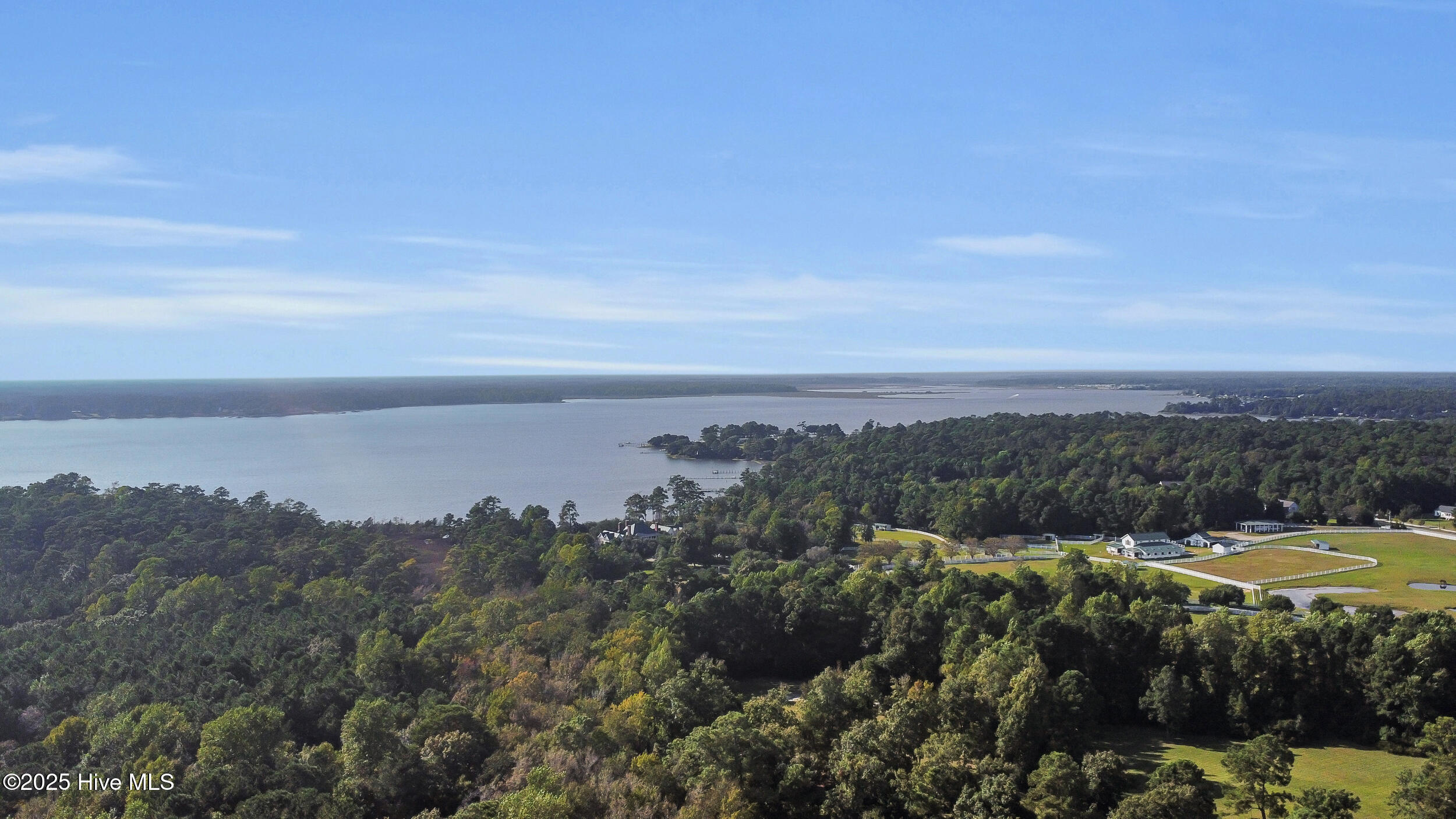 100535721 | Photo 28