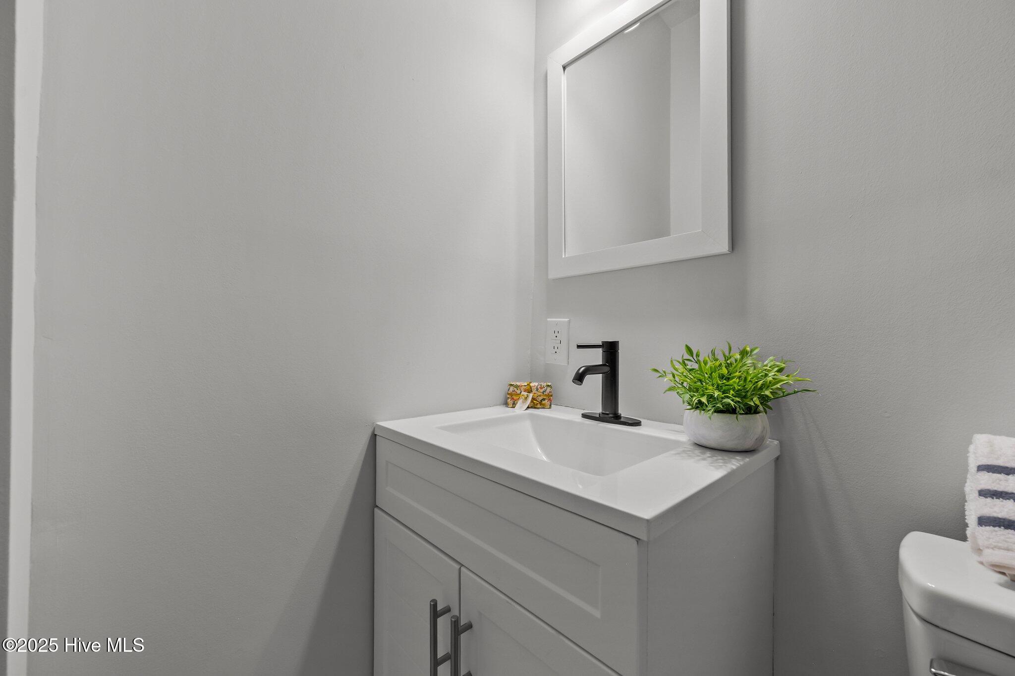 100544808 | Photo 25