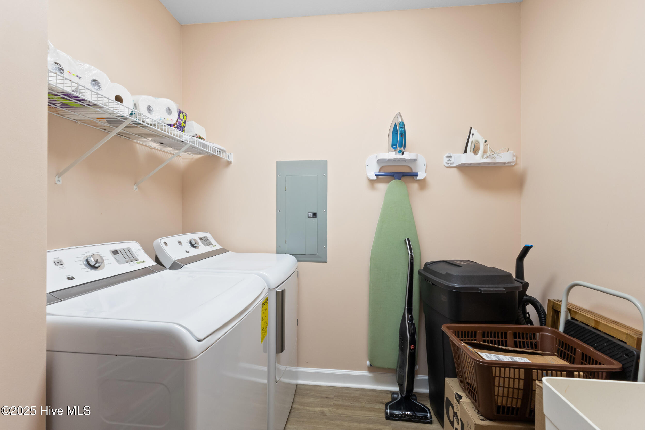 100523602 | Photo 11