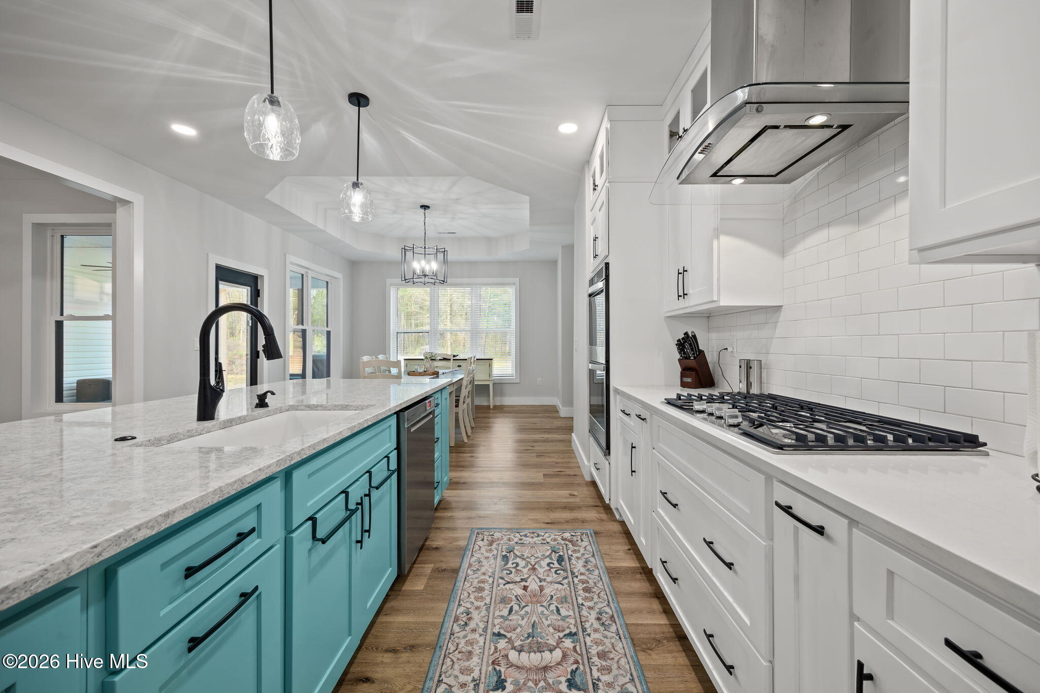 100563547 | Photo 39