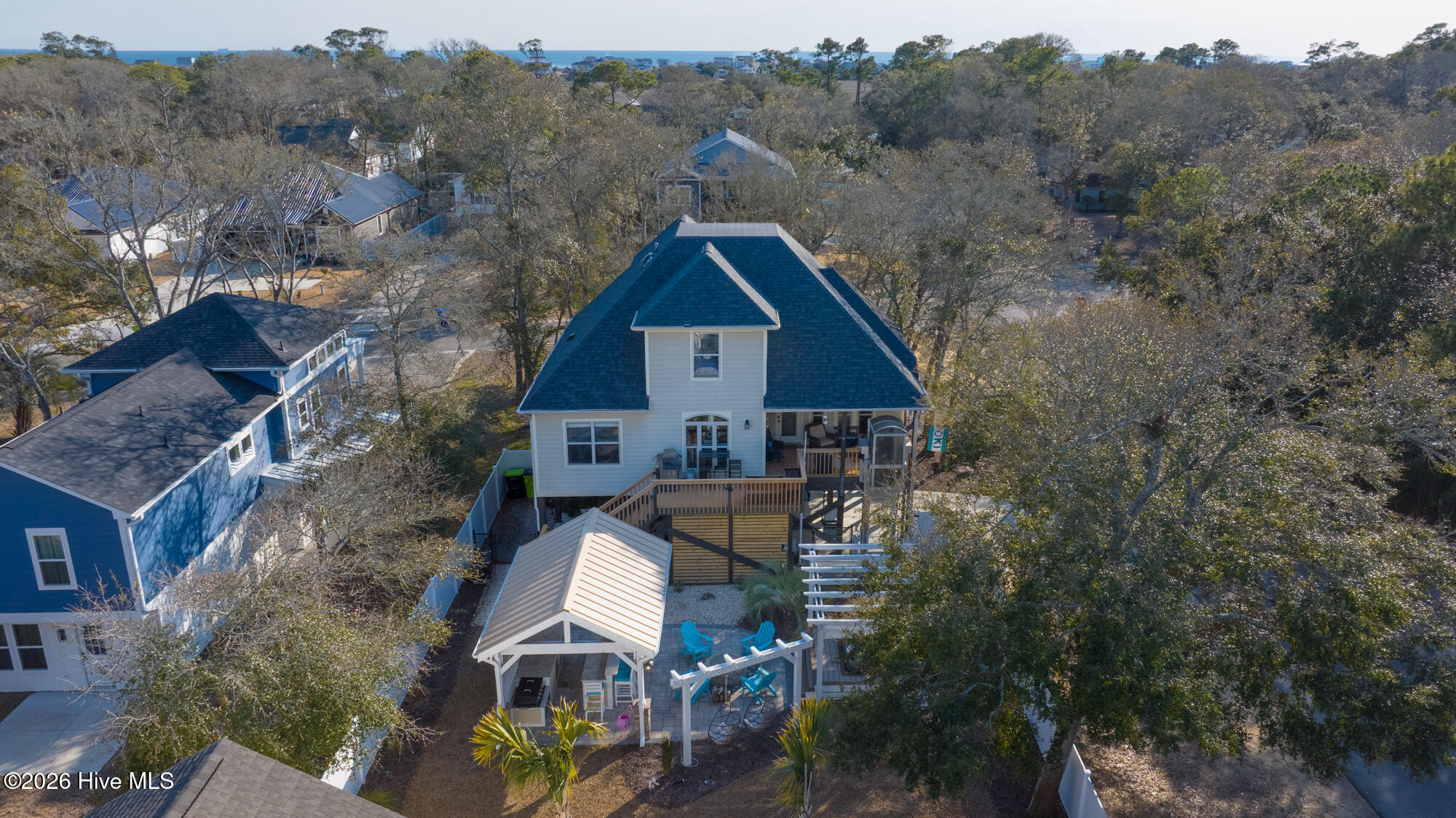 100554367 | Photo 82