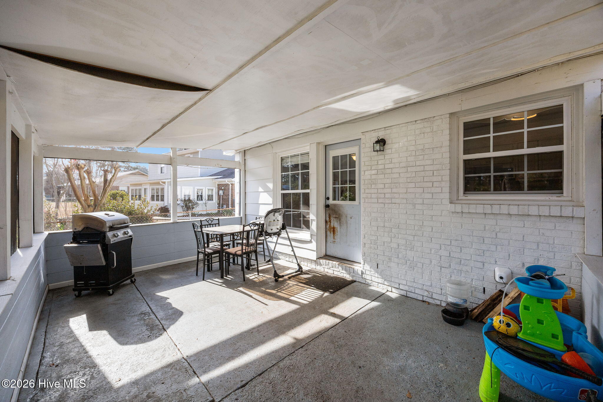 100558764 | Photo 29