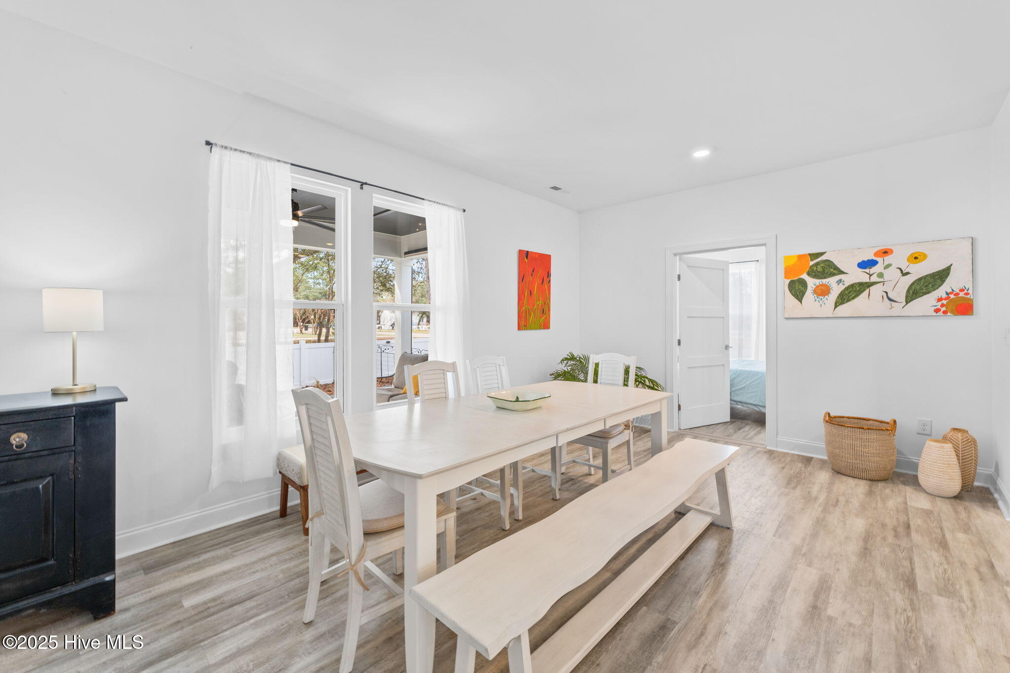 100528338 | Photo 18