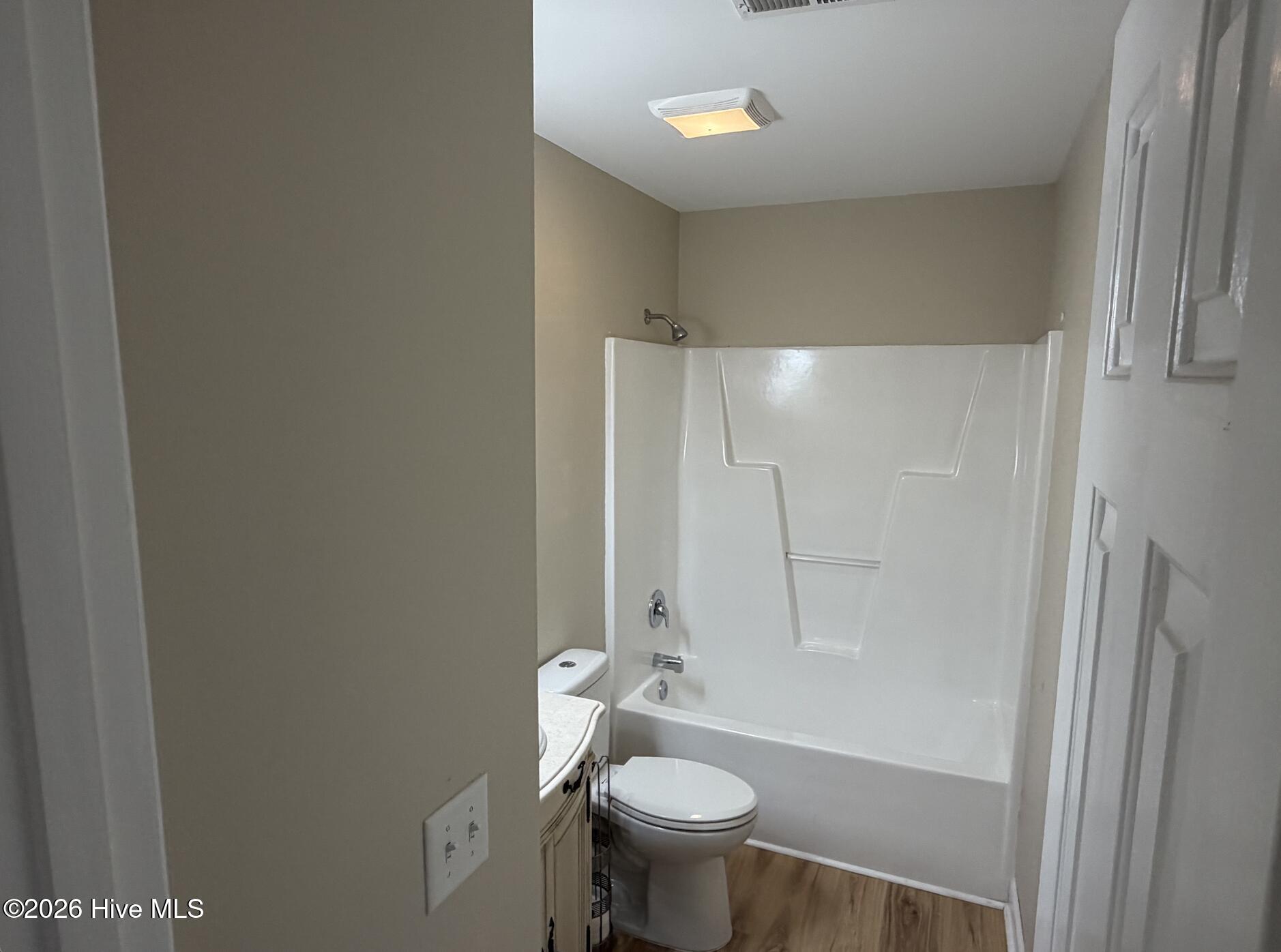 100556297 | Photo 10