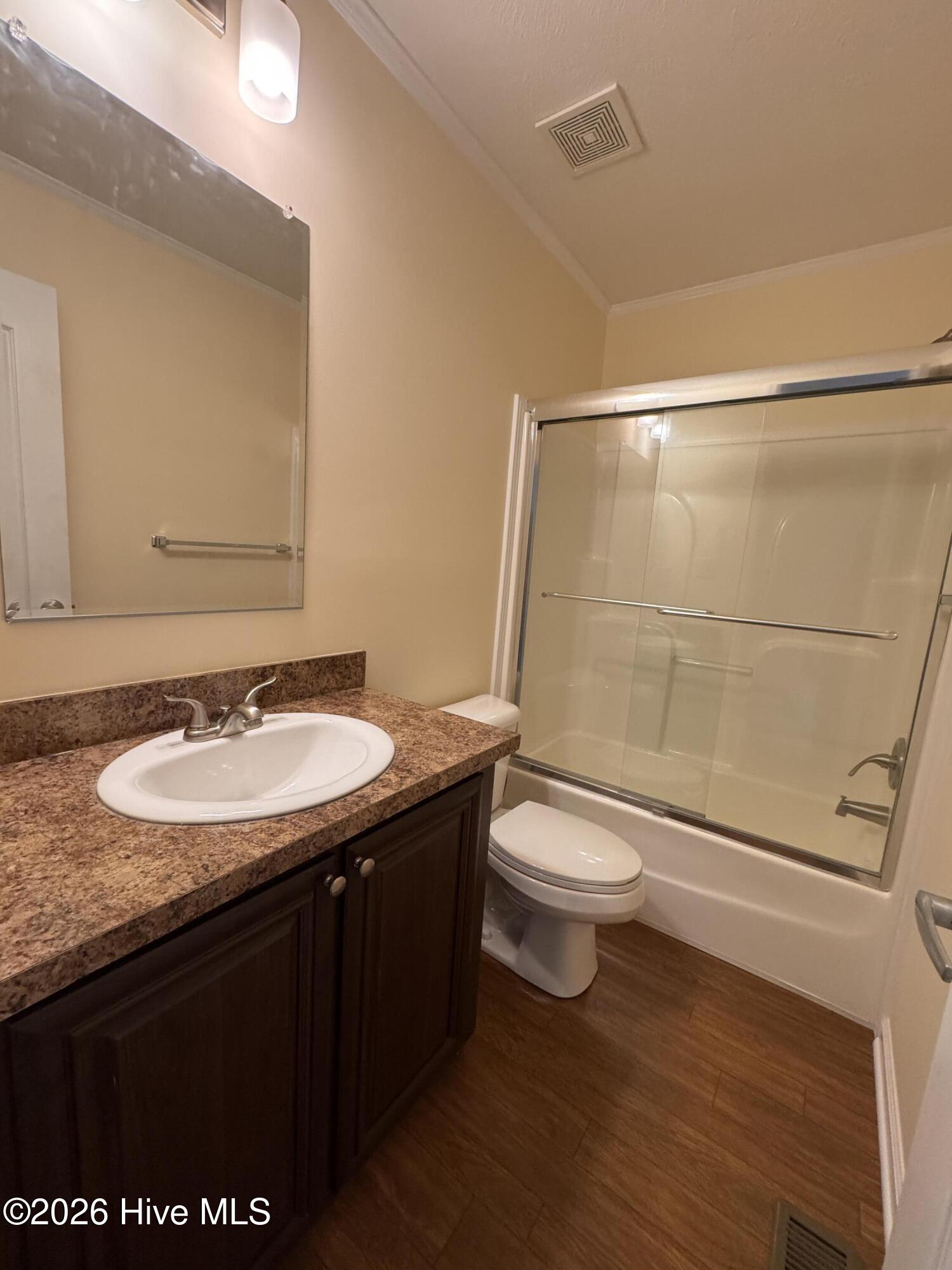 100566056 | Photo 13