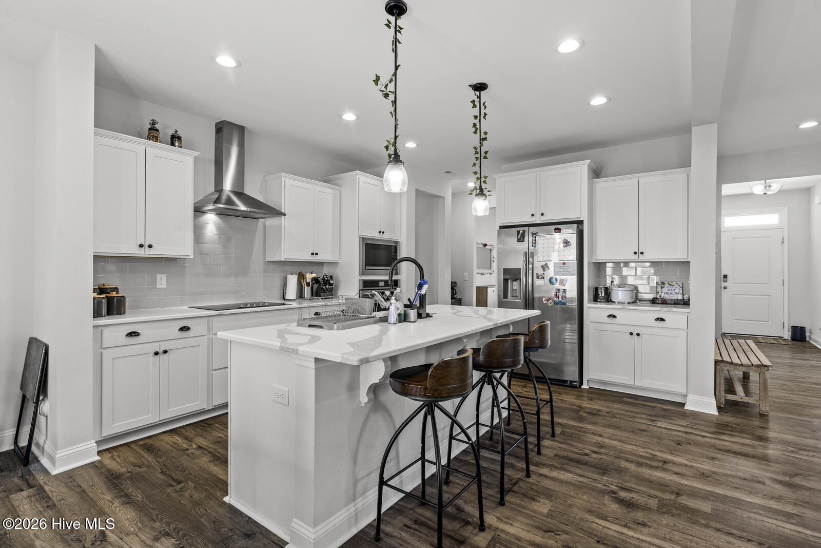 100561463 | Photo 17