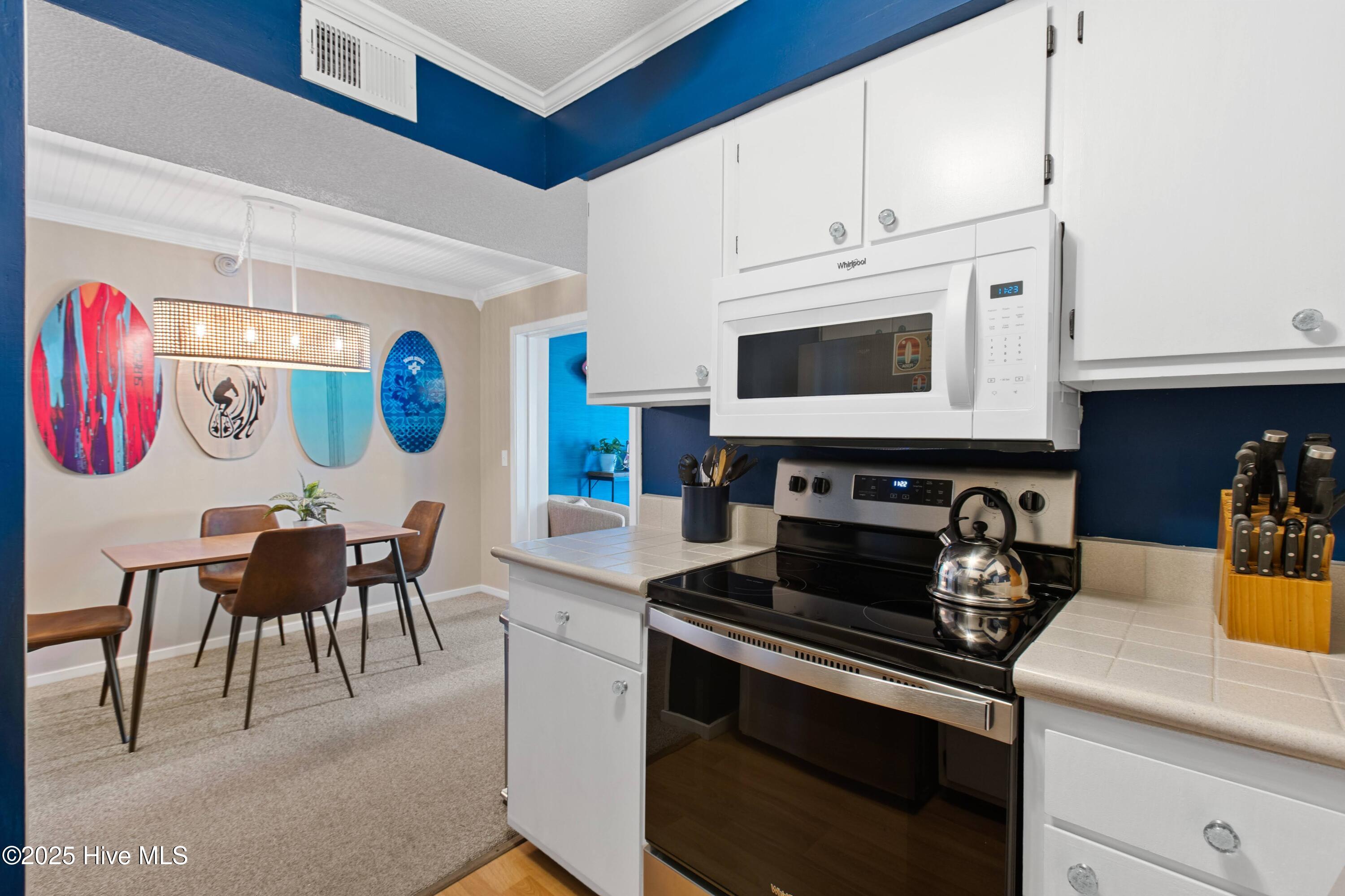 100524333 | Photo 16