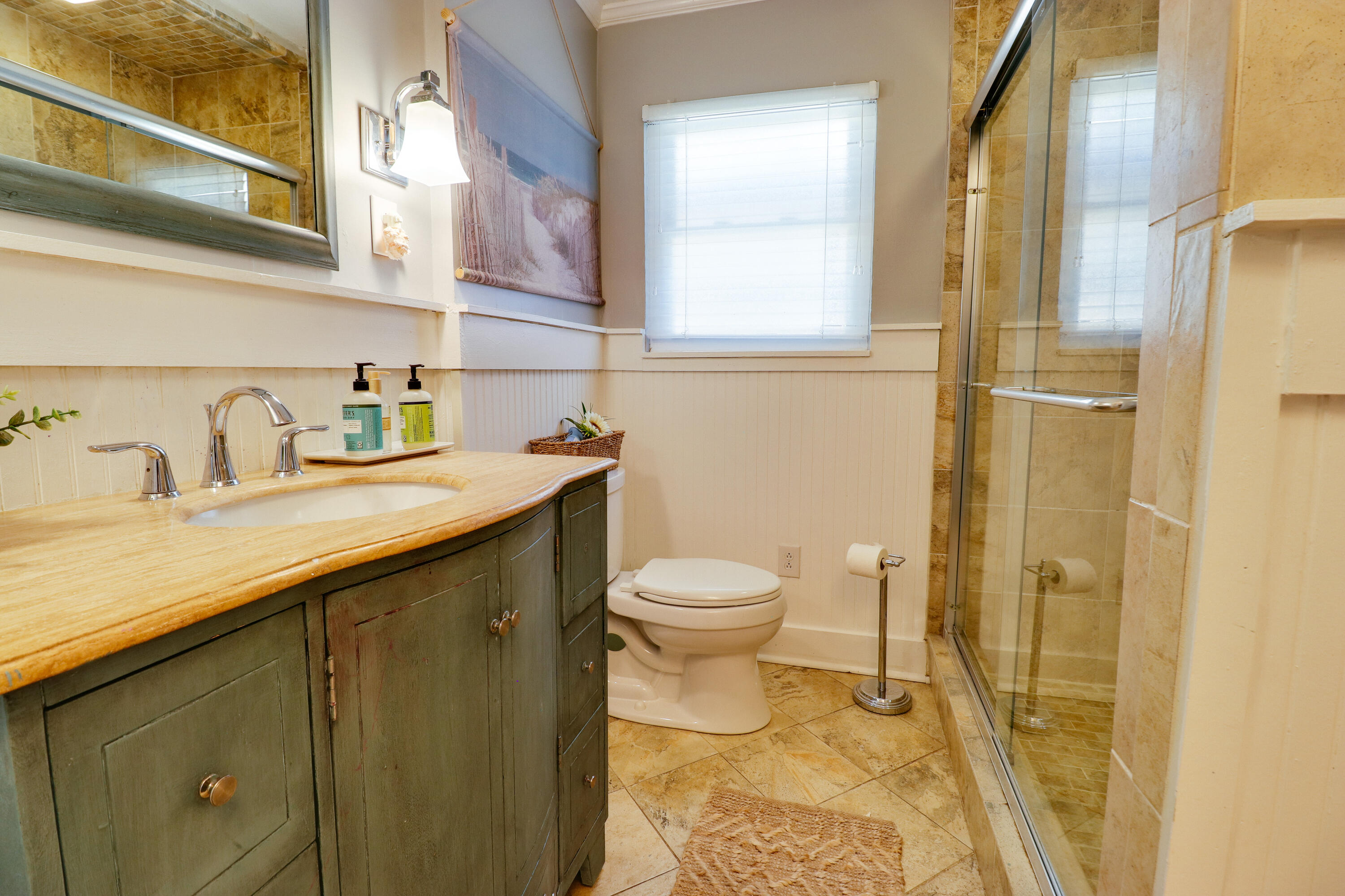 1061 Delaware Dr-33