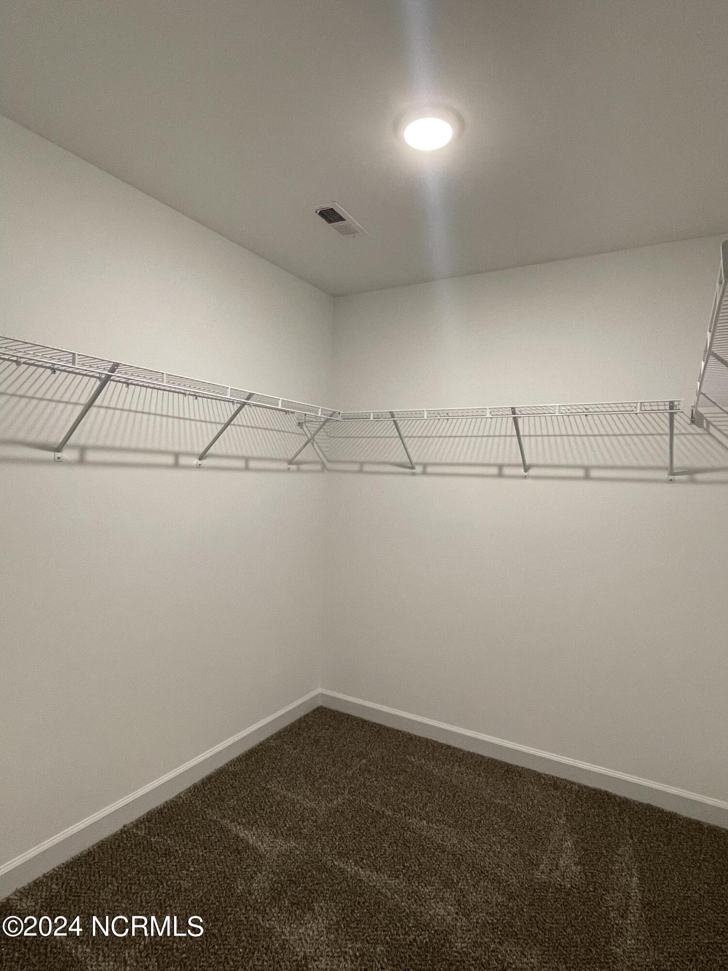 100557021 | Photo 14