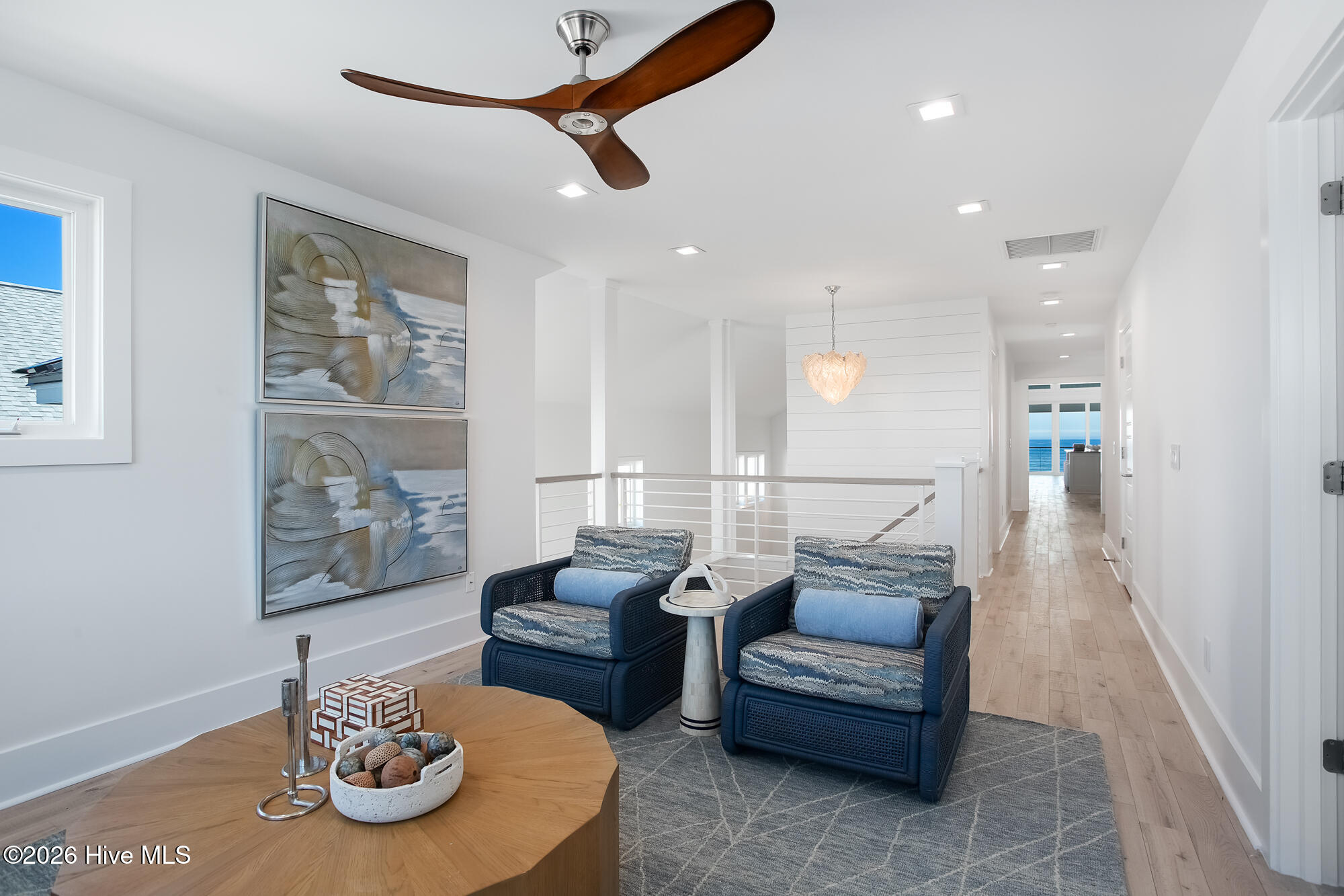 100558368 | Photo 61