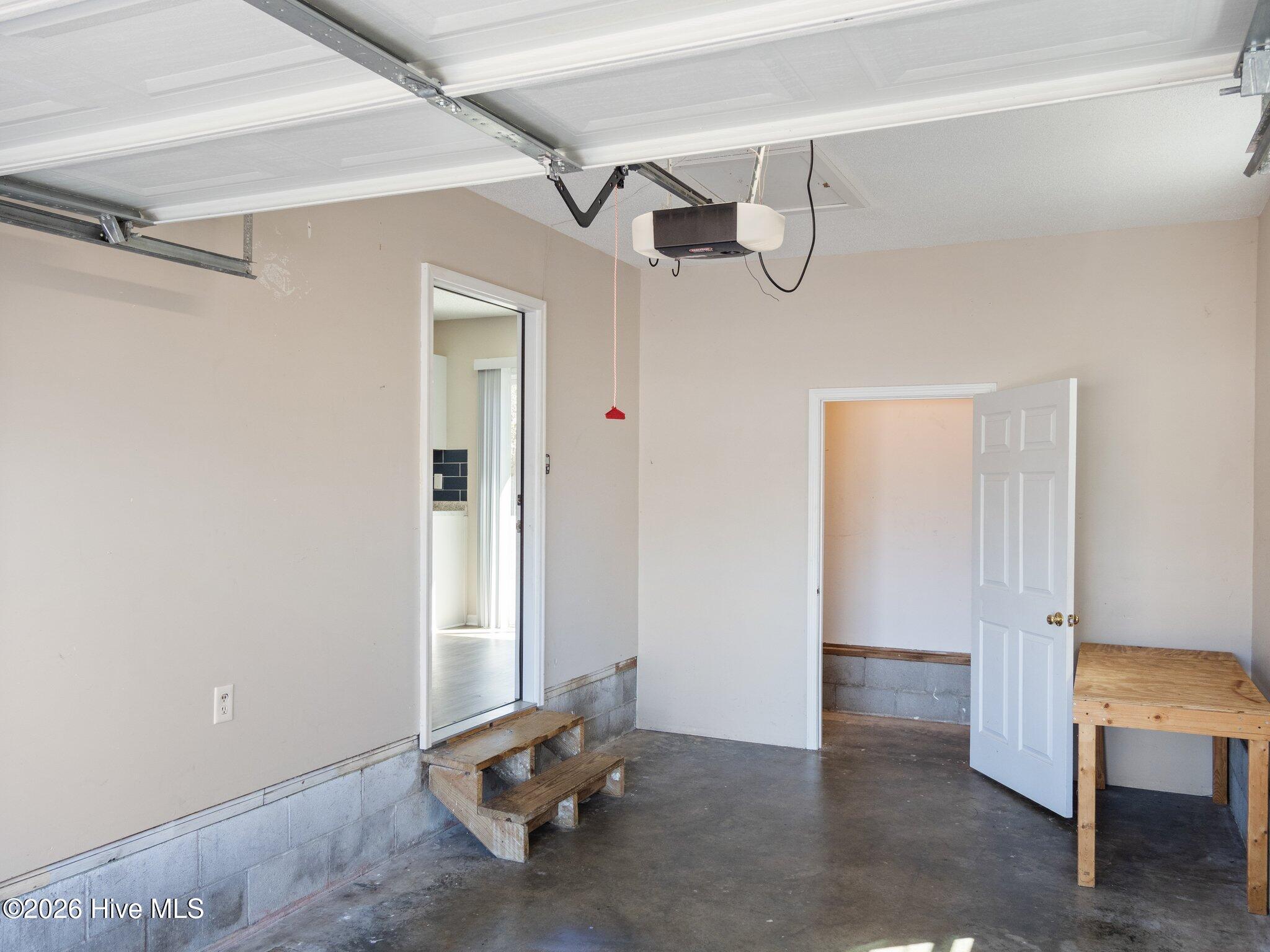 100557108 | Photo 18