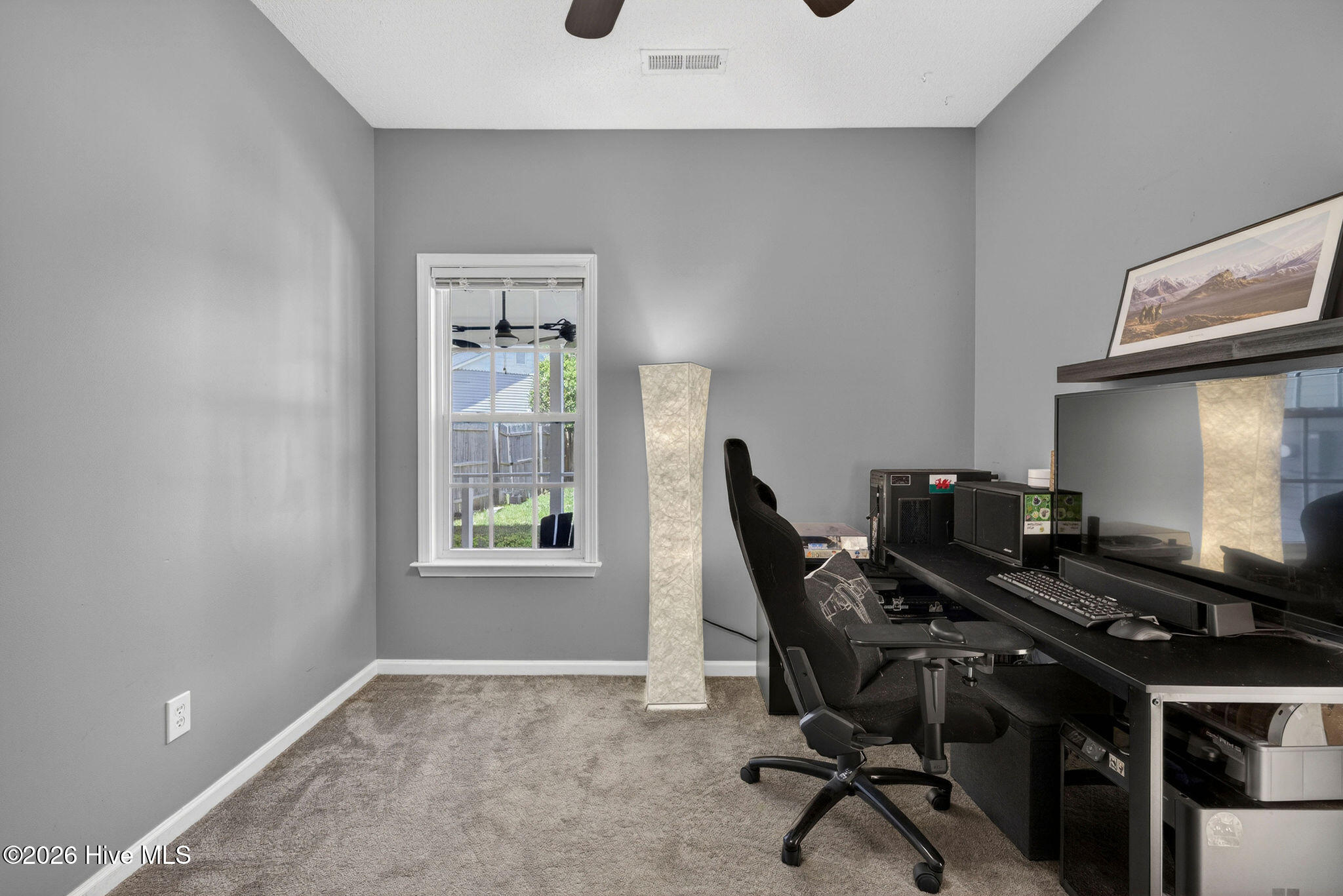 100566327 | Photo 24