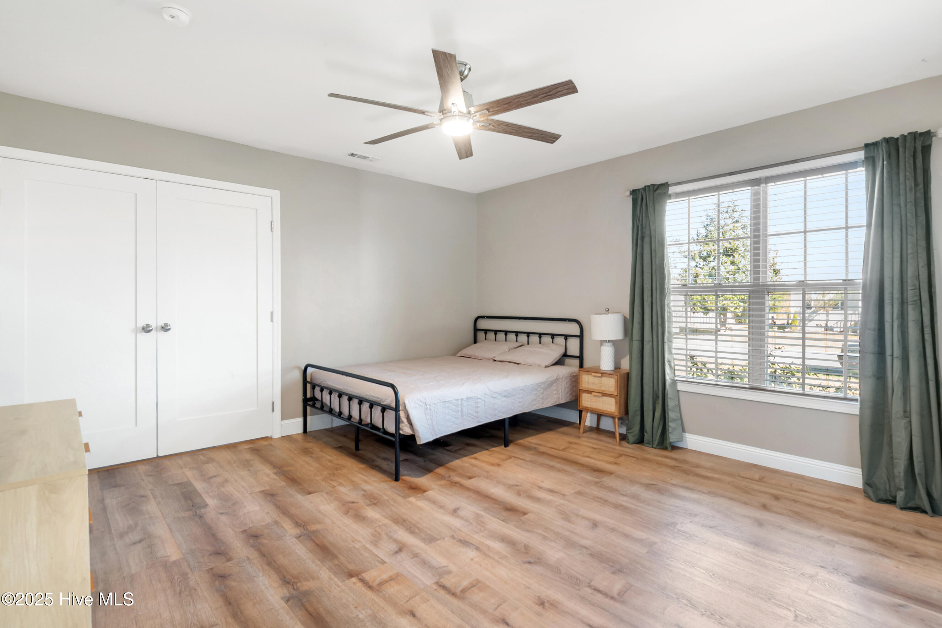 100542799 | Photo 19