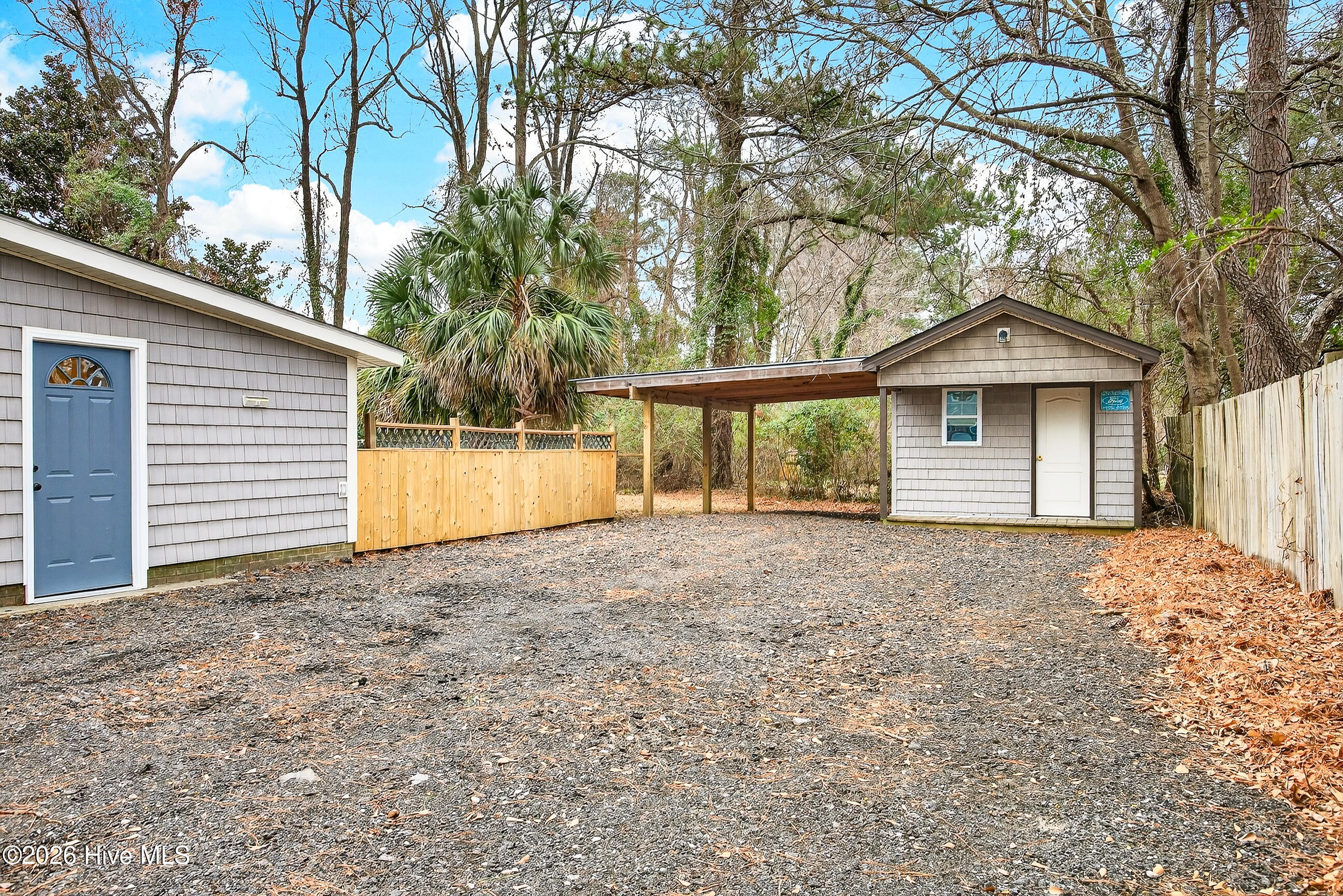 100558512 | Photo 38