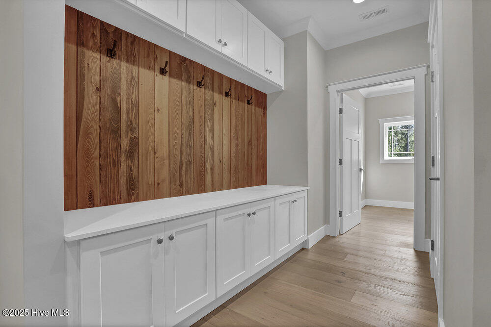 100509859 | Photo 34