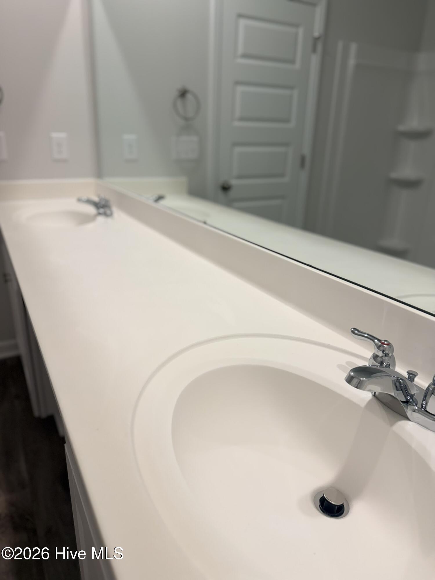 100557384 | Photo 12