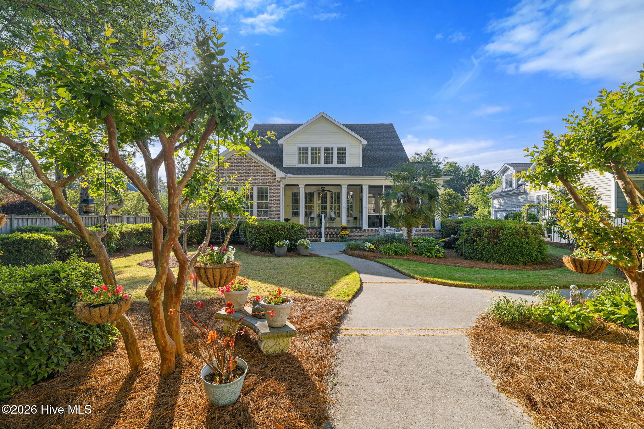 100570394 | Photo 74