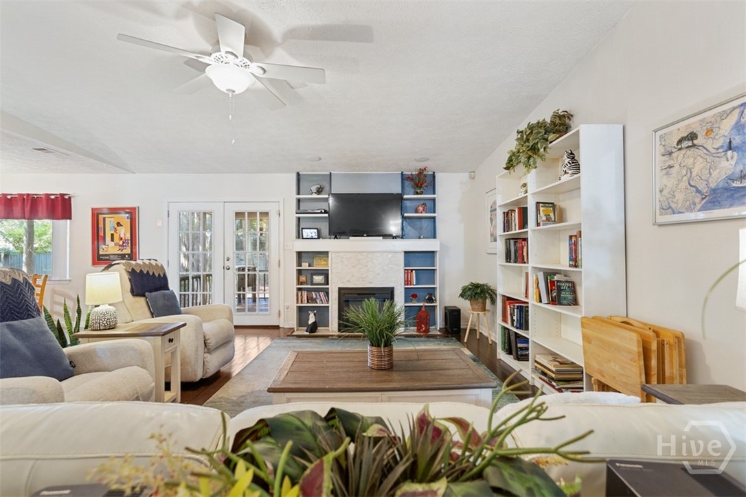 GREAT ROOM
