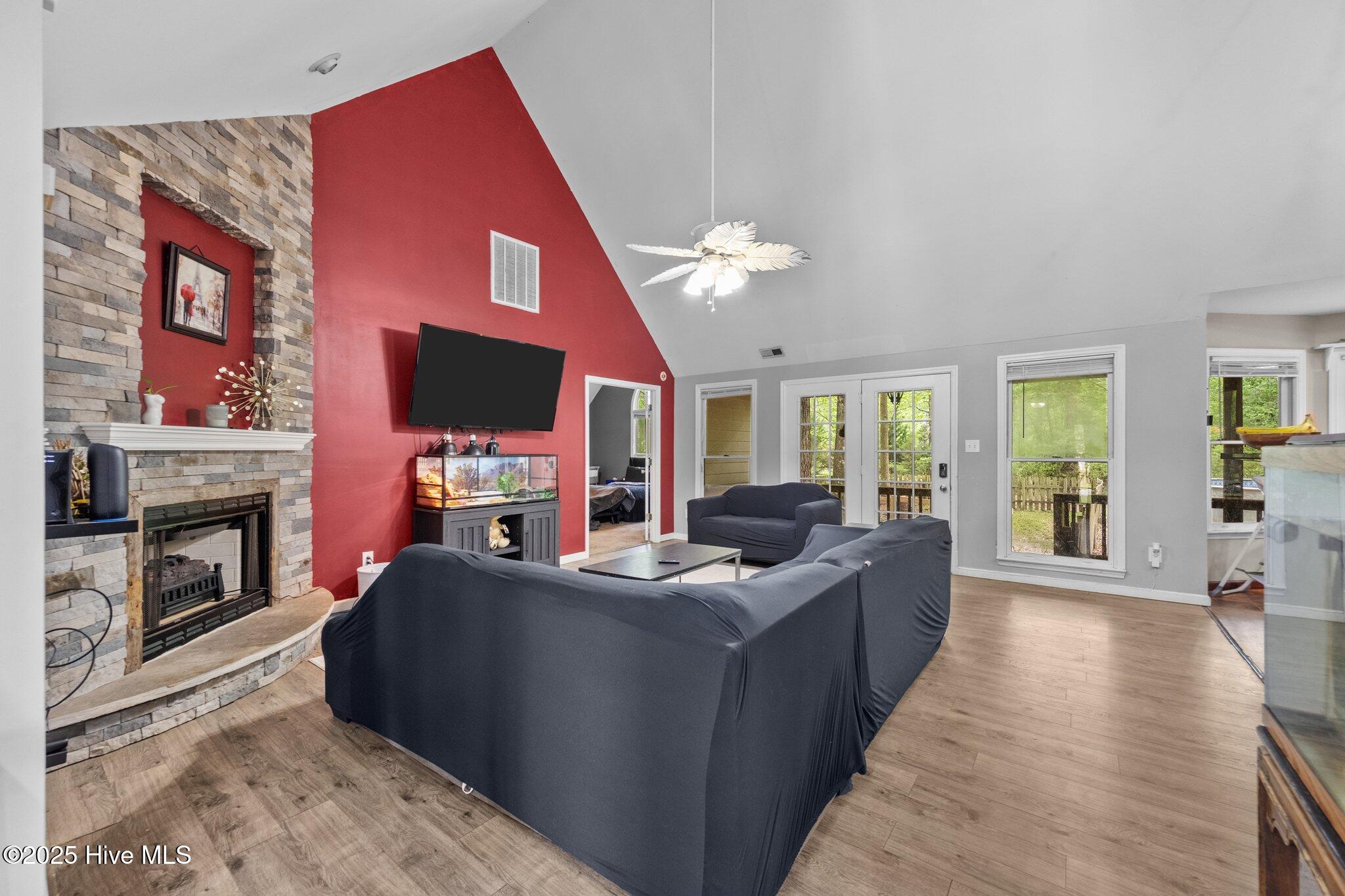 5-web-or-mls-_RAD0881