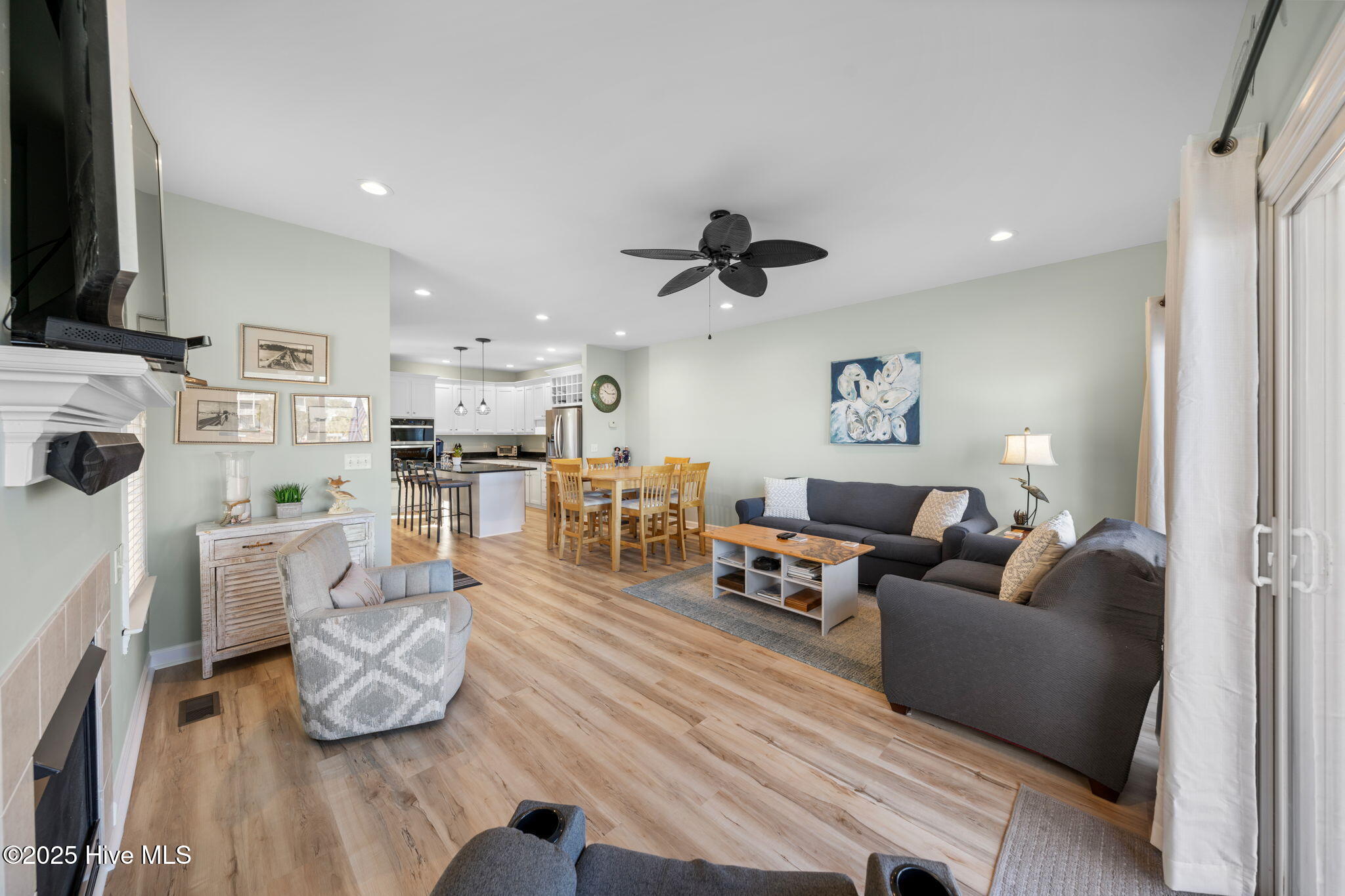 100526205 | Photo 58