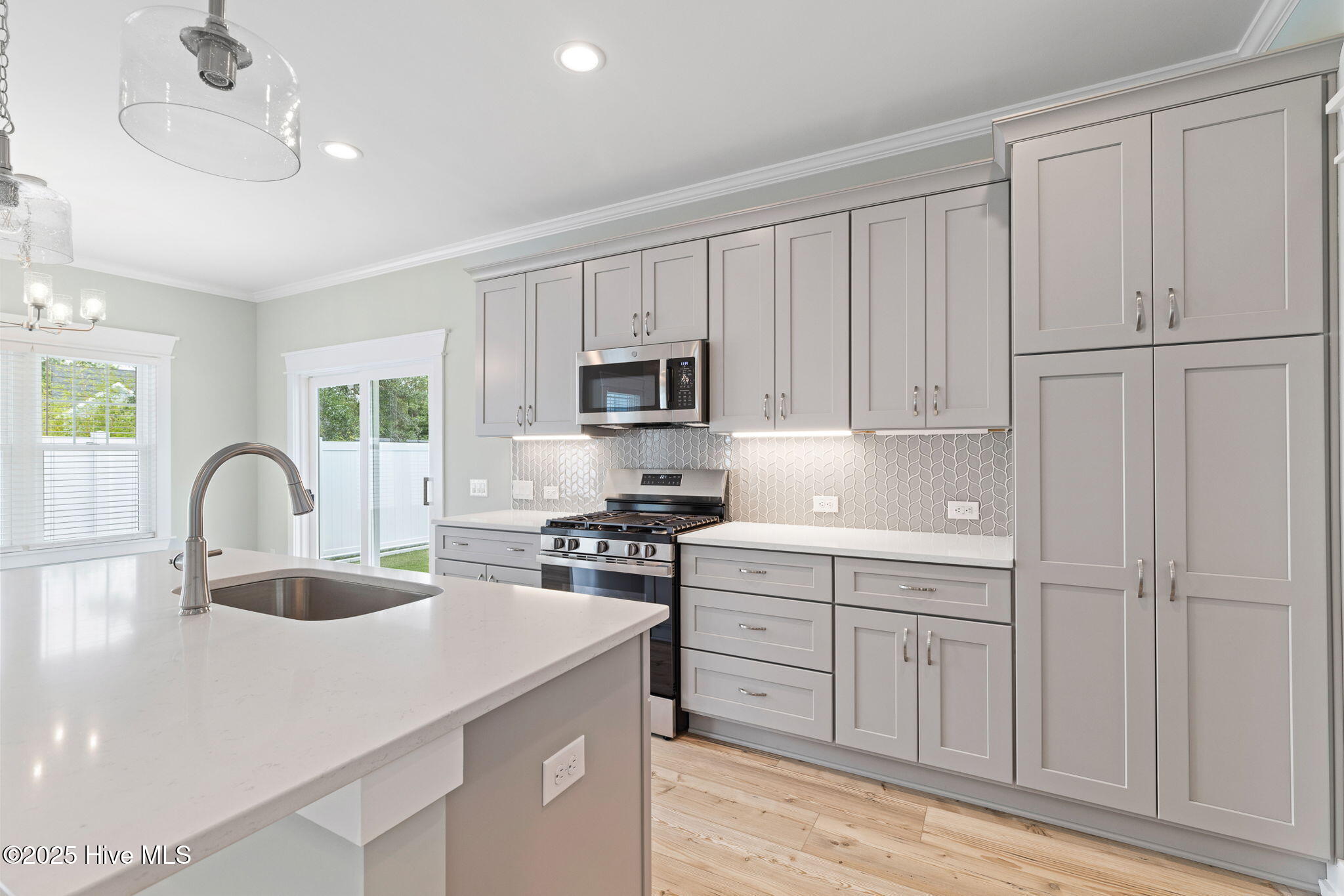 100479580 | Photo 20