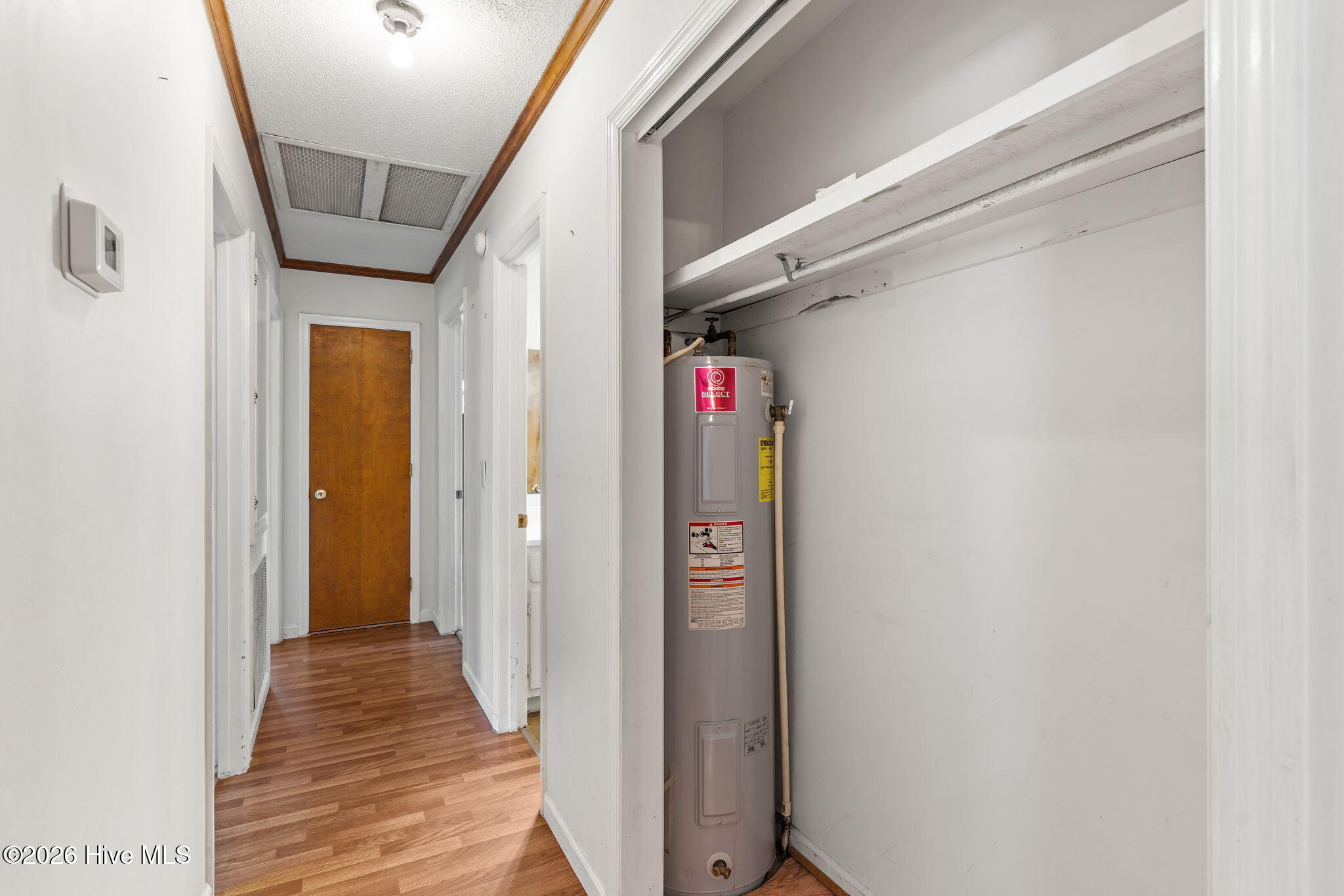 100569090 | Photo 15