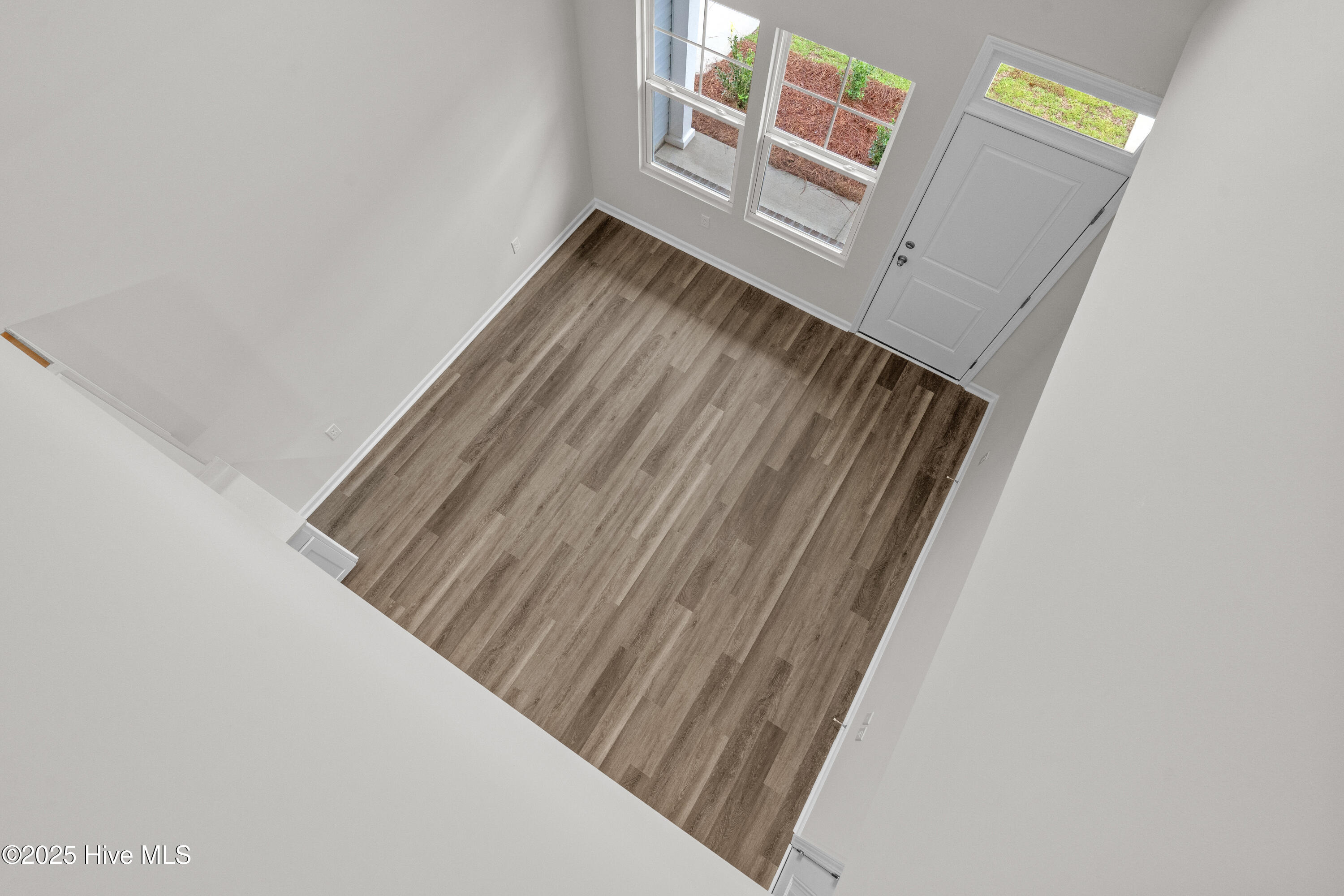 100547347 | Photo 26