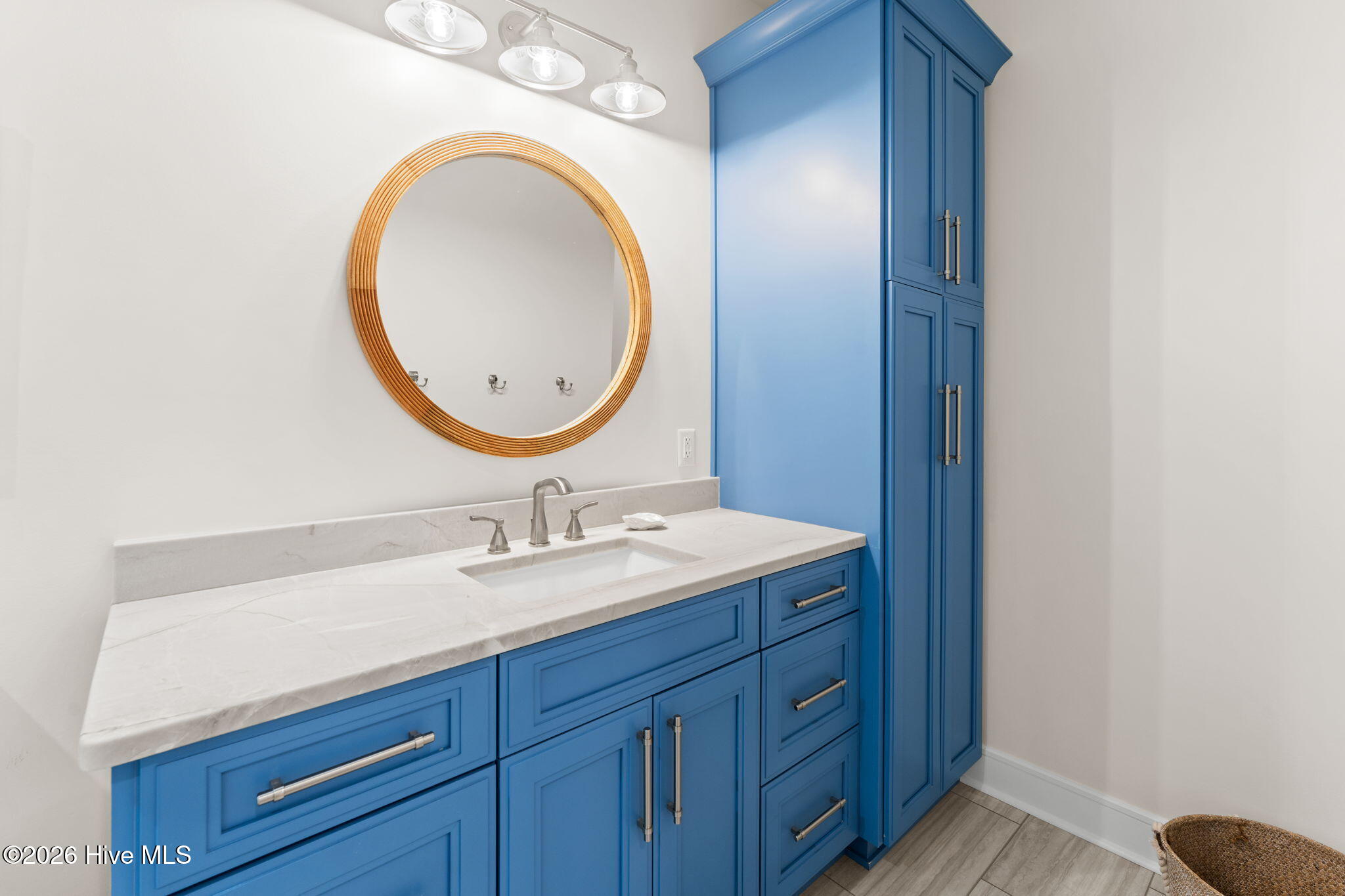 100550371 | Photo 41