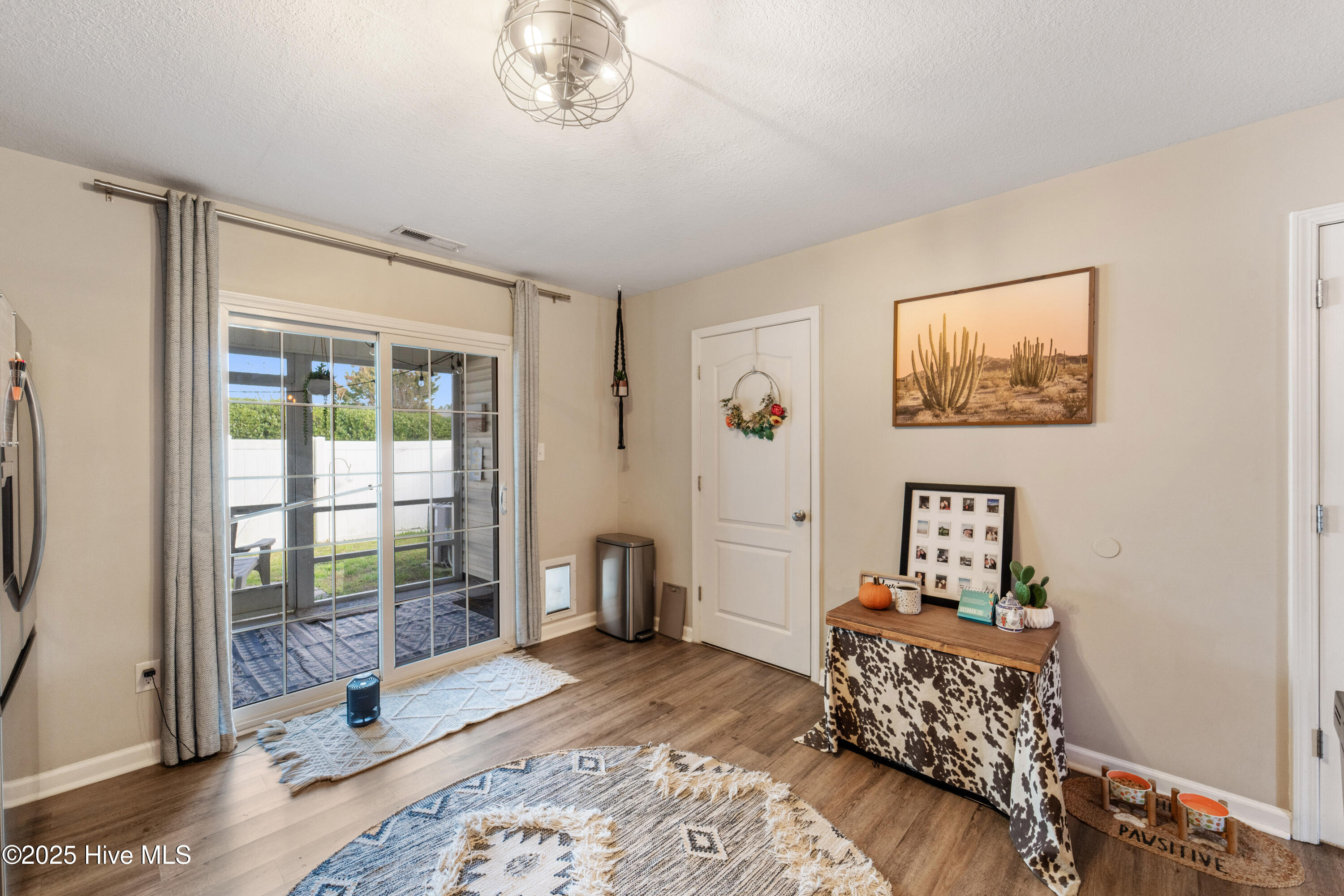 100539318 | Photo 18