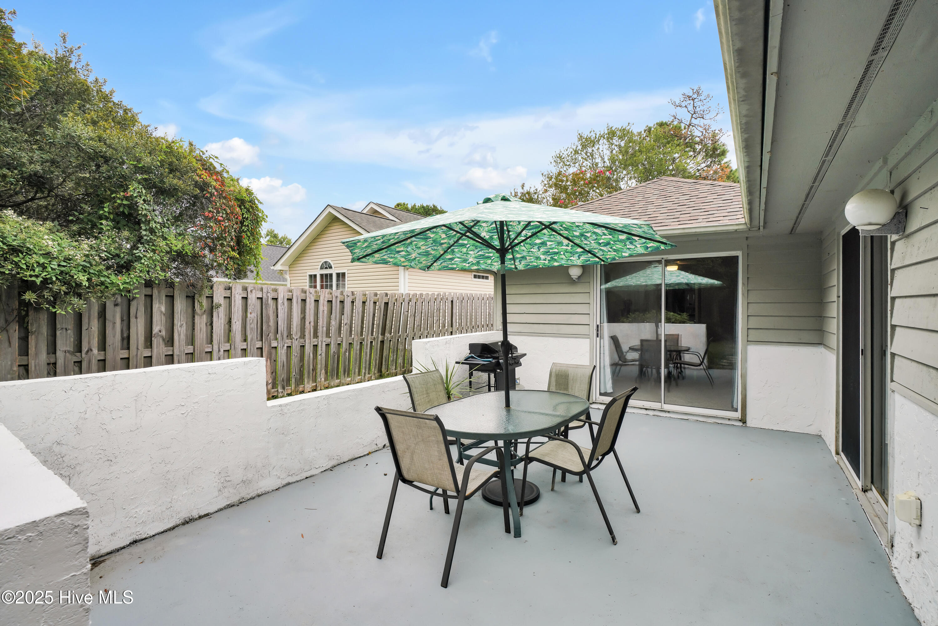 100530098 | Photo 24