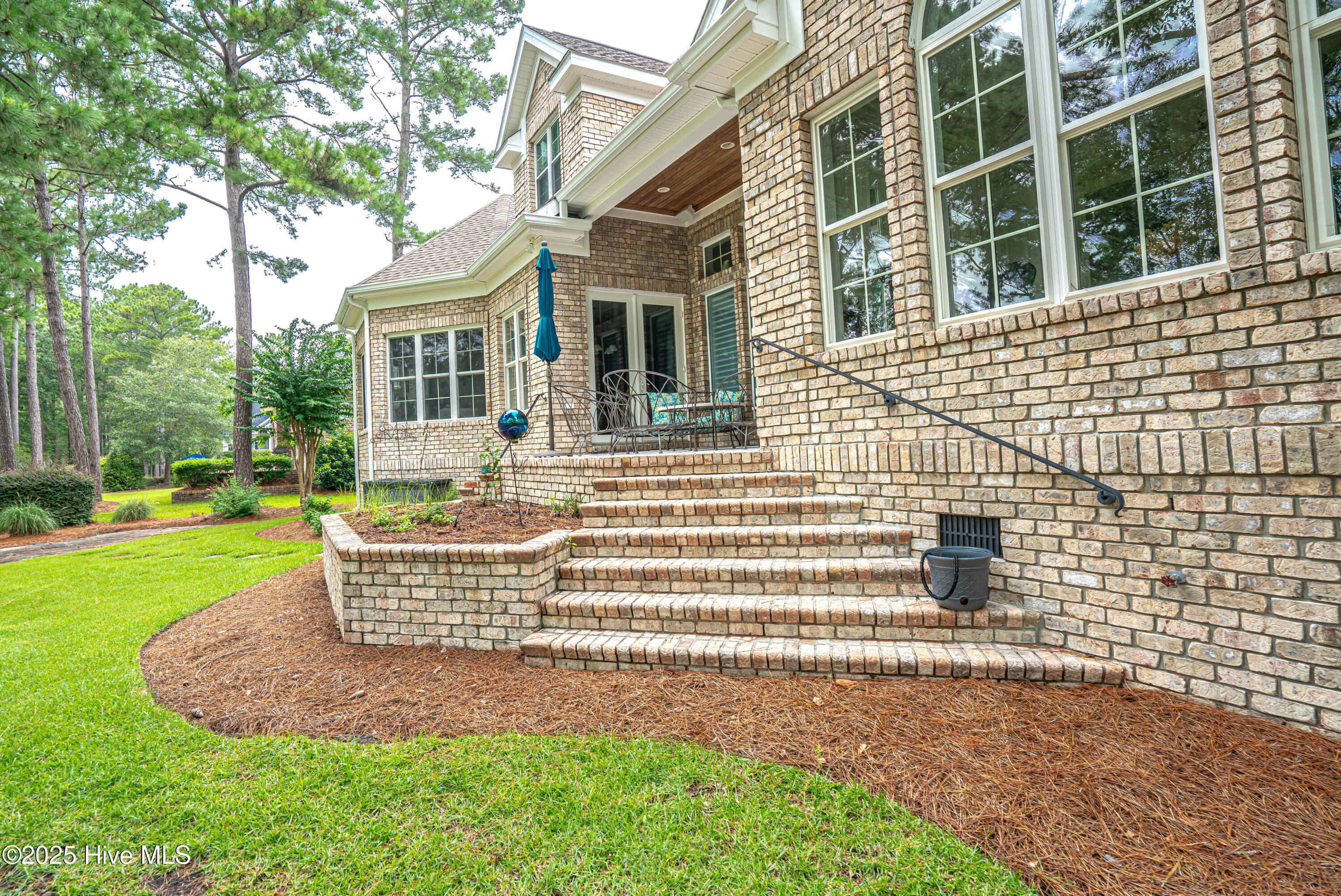 100549675 | Photo 56